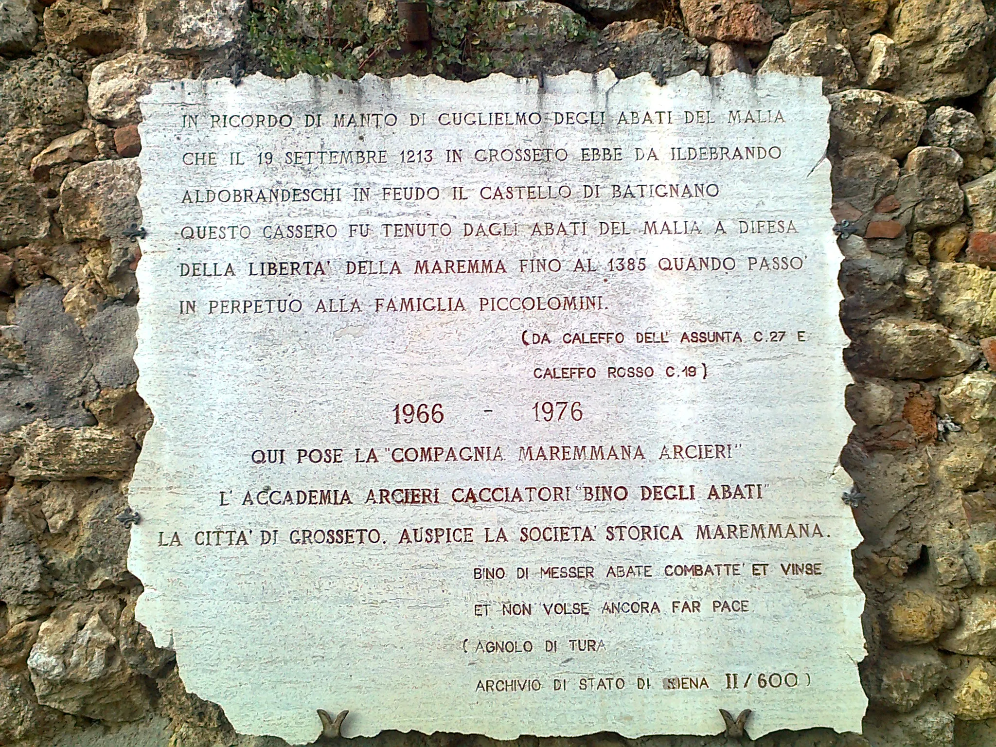 Photo showing: Lapide in memoria di Manto di Guglielmo degli Abati del Malia, in via dell'Orologio a Batignano (GR)
