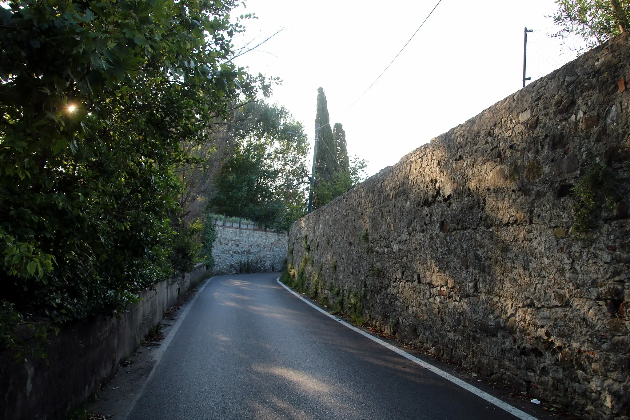 Photo showing: Via Ghibellina, Firenze, Nave a Rovezzano