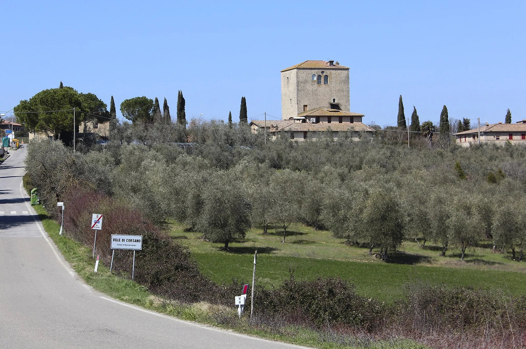 Photo showing: Panorama of Ville di Corsano, hamlet of Monteroni d'Arbia, Province of Siena, Tuscany, Italy