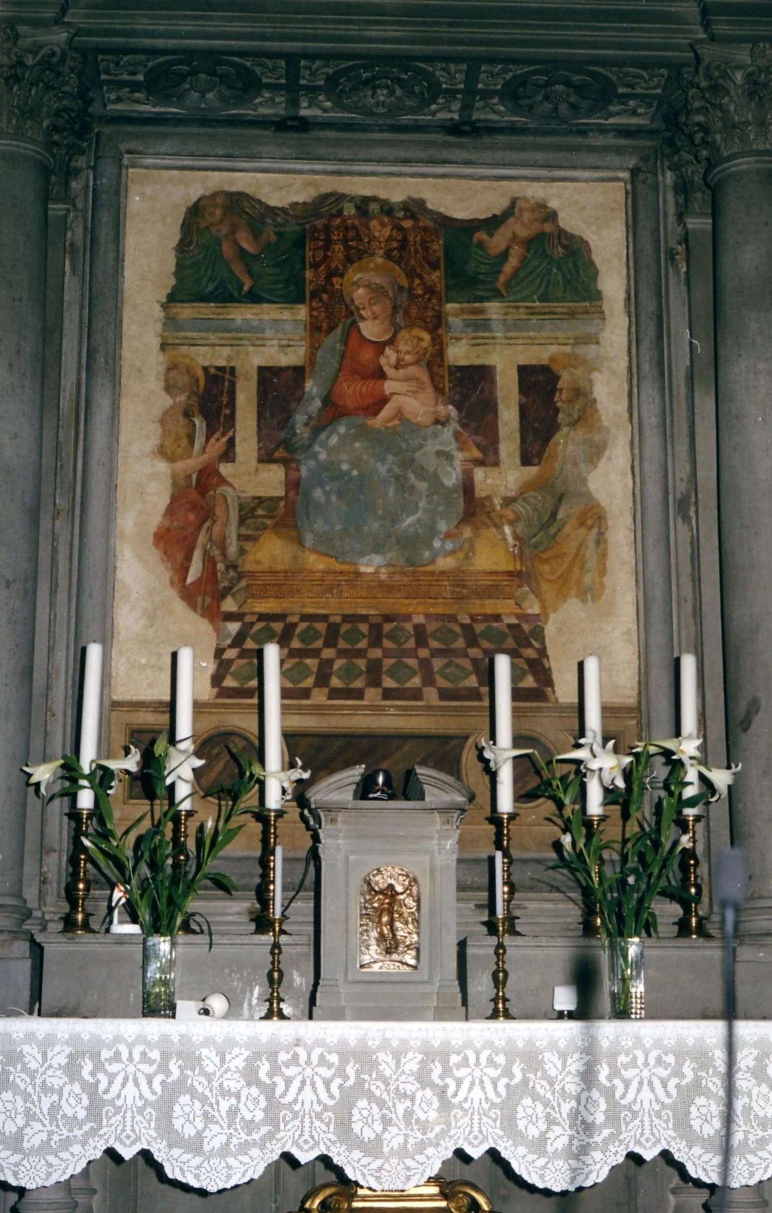 Photo showing: The main altar in Santa Maria al Giglio Church in Montevarchi
