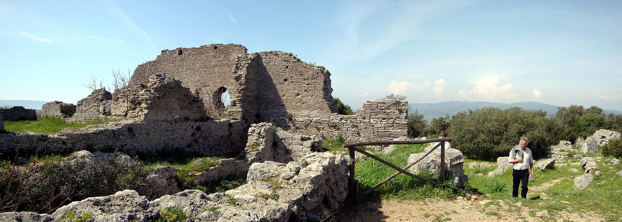 Photo showing: Capitolium of Cosa, Tuscany, Italy