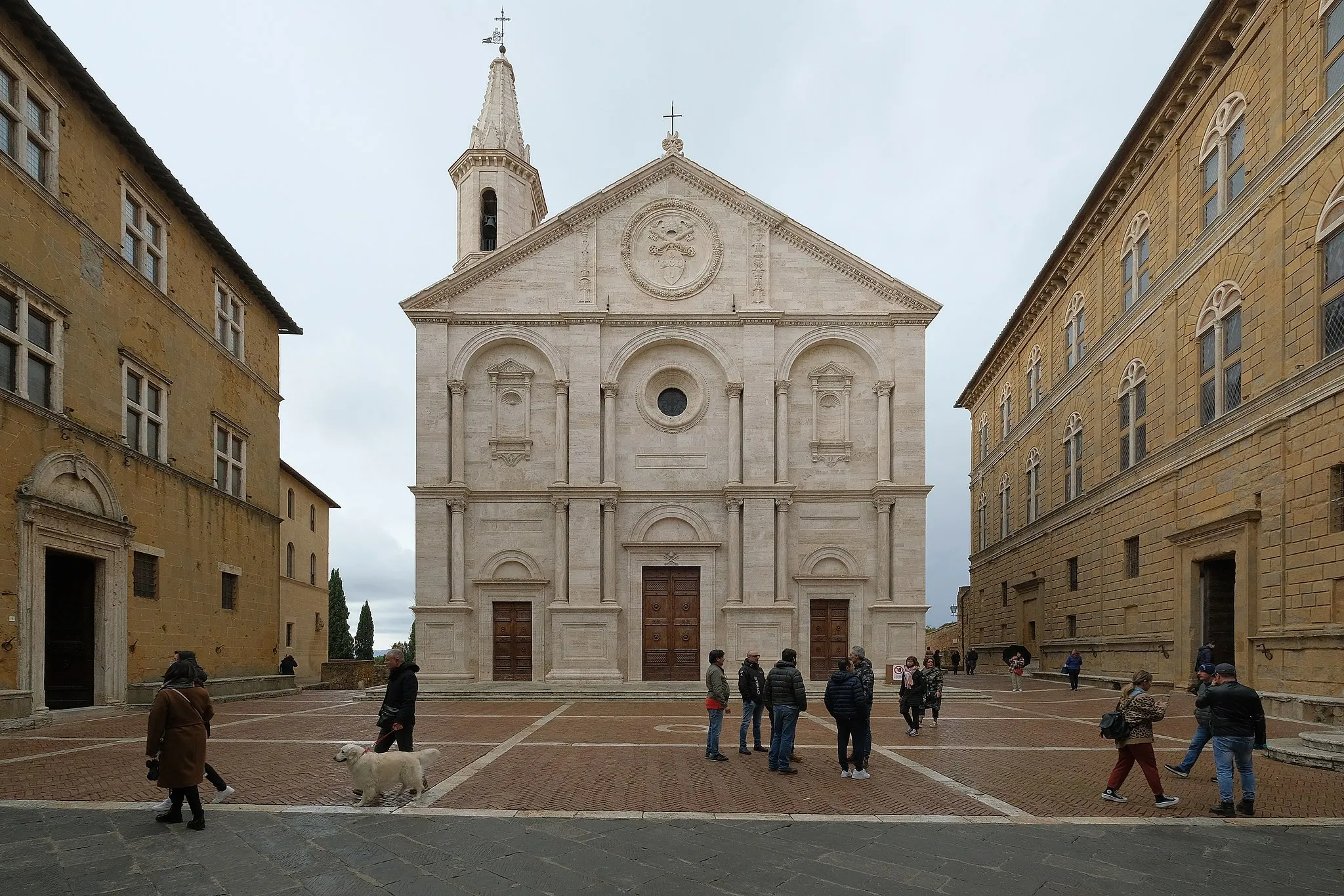 Photo showing: Exterior of Pienza Cathedral, Italy