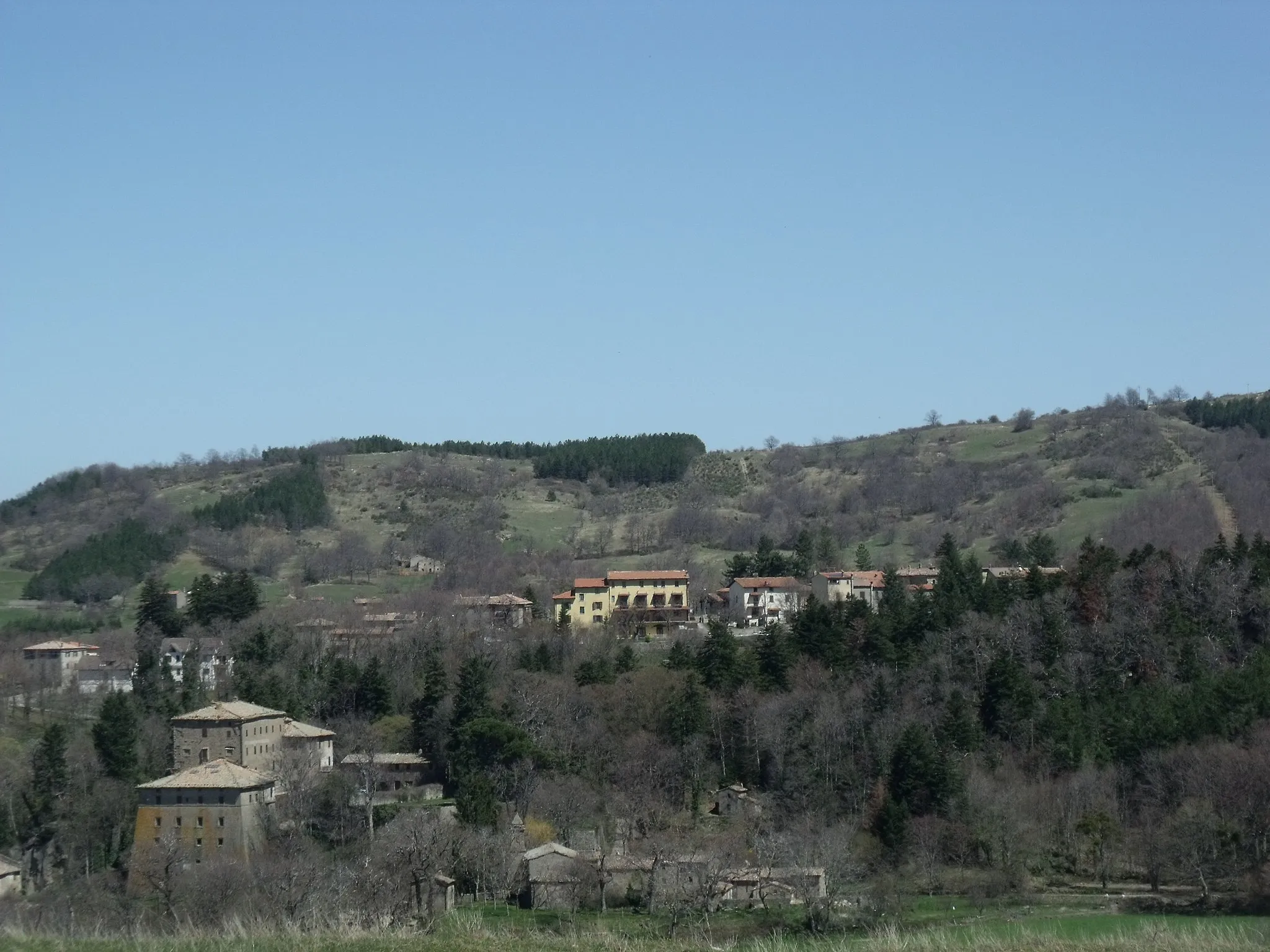Photo showing: Panorama of Vivo’Orcia with the Eremo del Vivo (Palazzo Cervini), hamlet of Castiglione d’Orcia, Val d’Orcia Area, Province of Siena, Tuscany, Italy