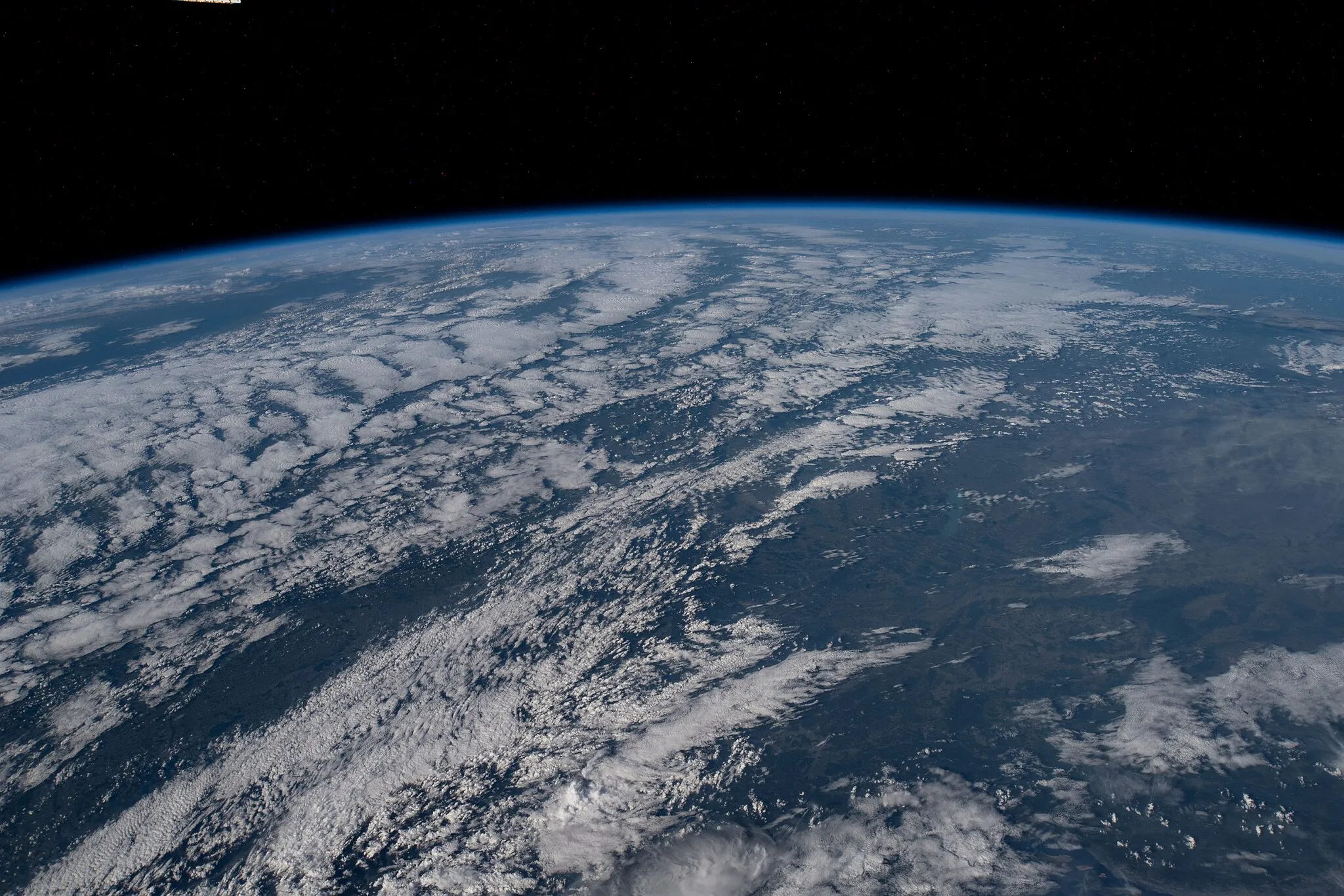 Photo showing: View of Earth taken during ISS Expedition 67.