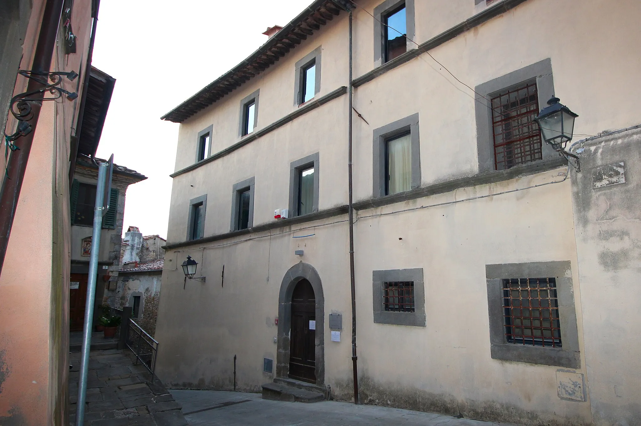 Photo showing: Palazzo Pretorio, Palace in Scansano, Province of Grosseto, Tuscany, Italy, with the museum Museo archeologico e della vite e del vino