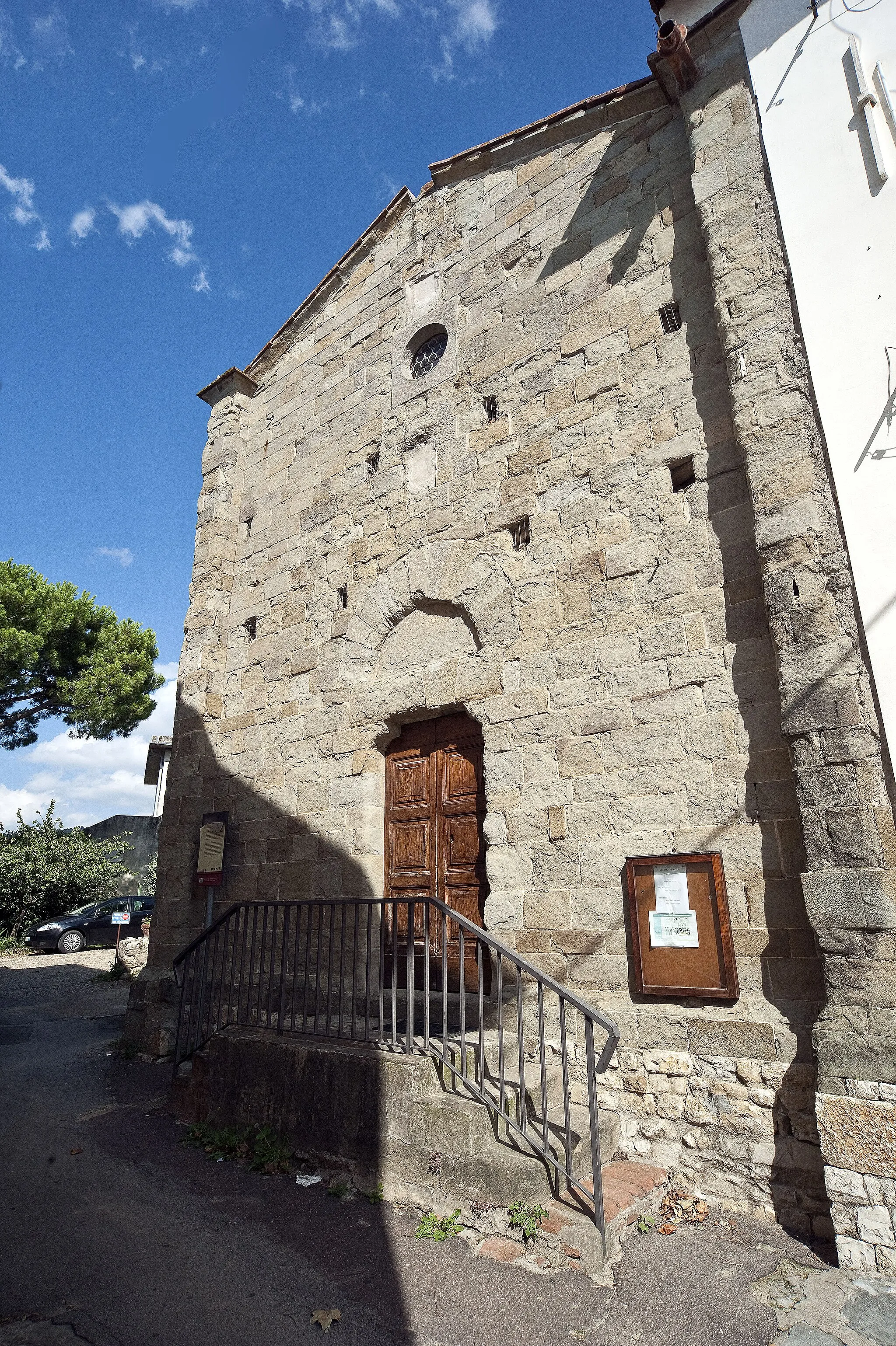 Photo showing: Facciata dell'Oratorio della Santa Croce di Varliano (Bagno a Ripoli)