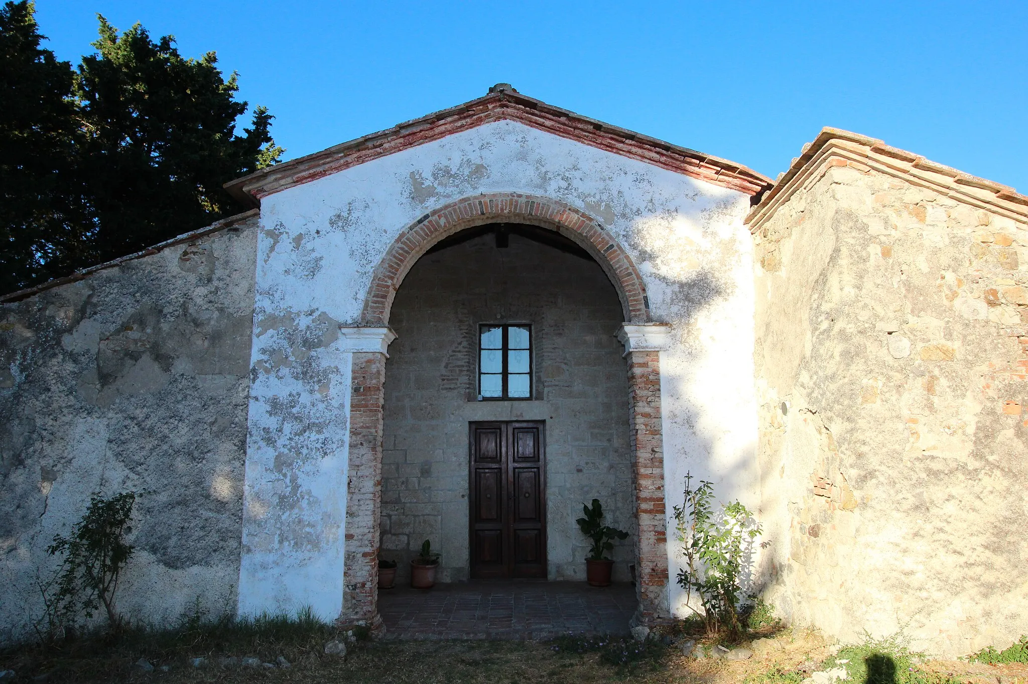 Photo showing: Church Santi Ippolito e Cassiano, Sensano, Volterra, Province of Pisa, Tuscany, Italy