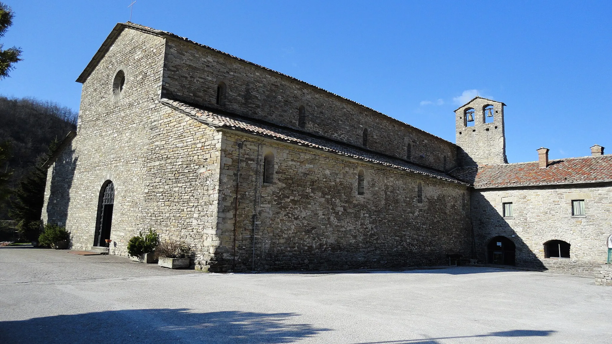 Photo showing: Trattasi di fotografia dell'Abbazia di San Michele di Lamoli, scattata da me nella data suindicata