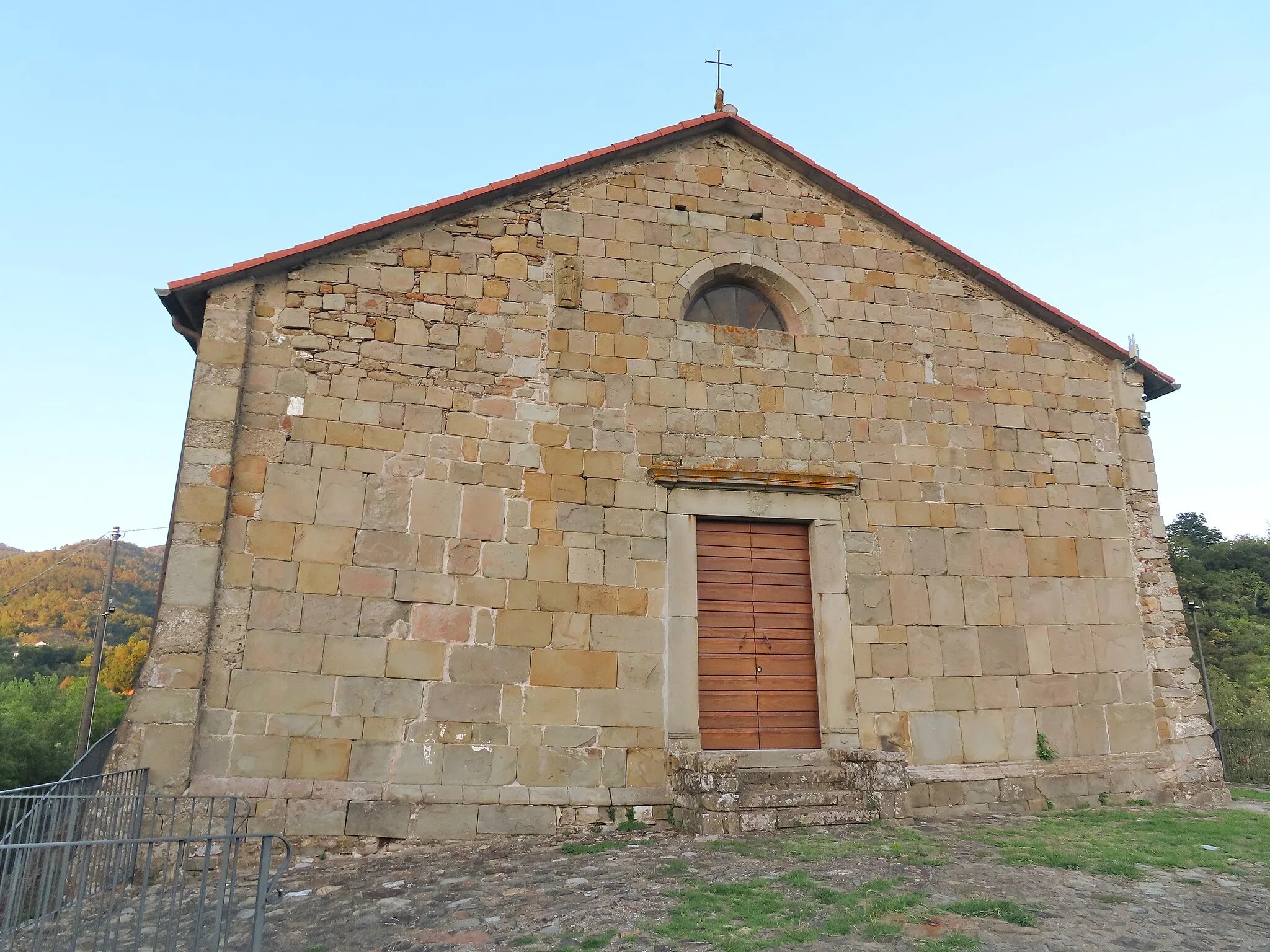 Photo showing: Facciata della pieve di Sant'Andrea