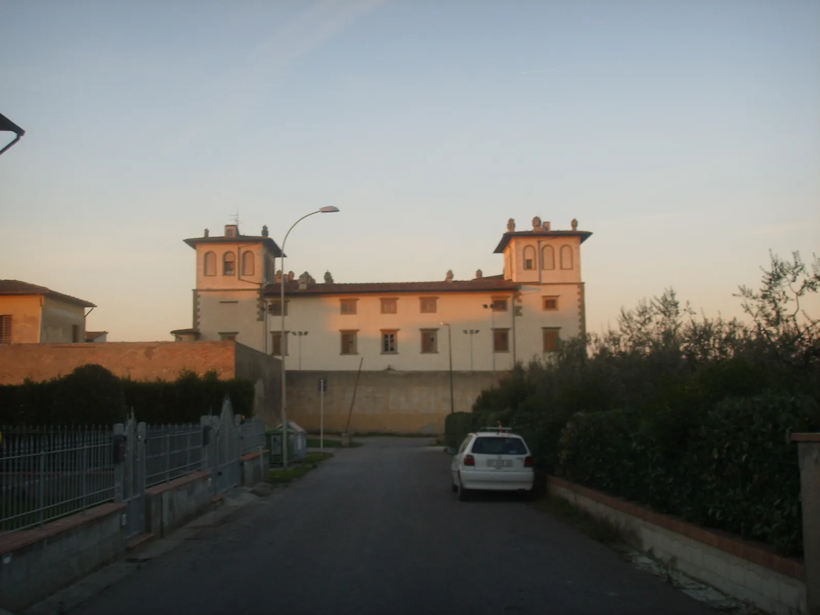 Photo showing: Montelupo_-_Villa_dell'Ambrogiana

Medici's Villa in Montelupo