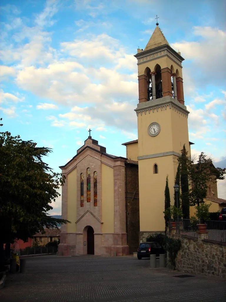 Photo showing: Church of St Bartholomew before the restoration, Solomeo, Corciano, Perugia, Umbria, Italy