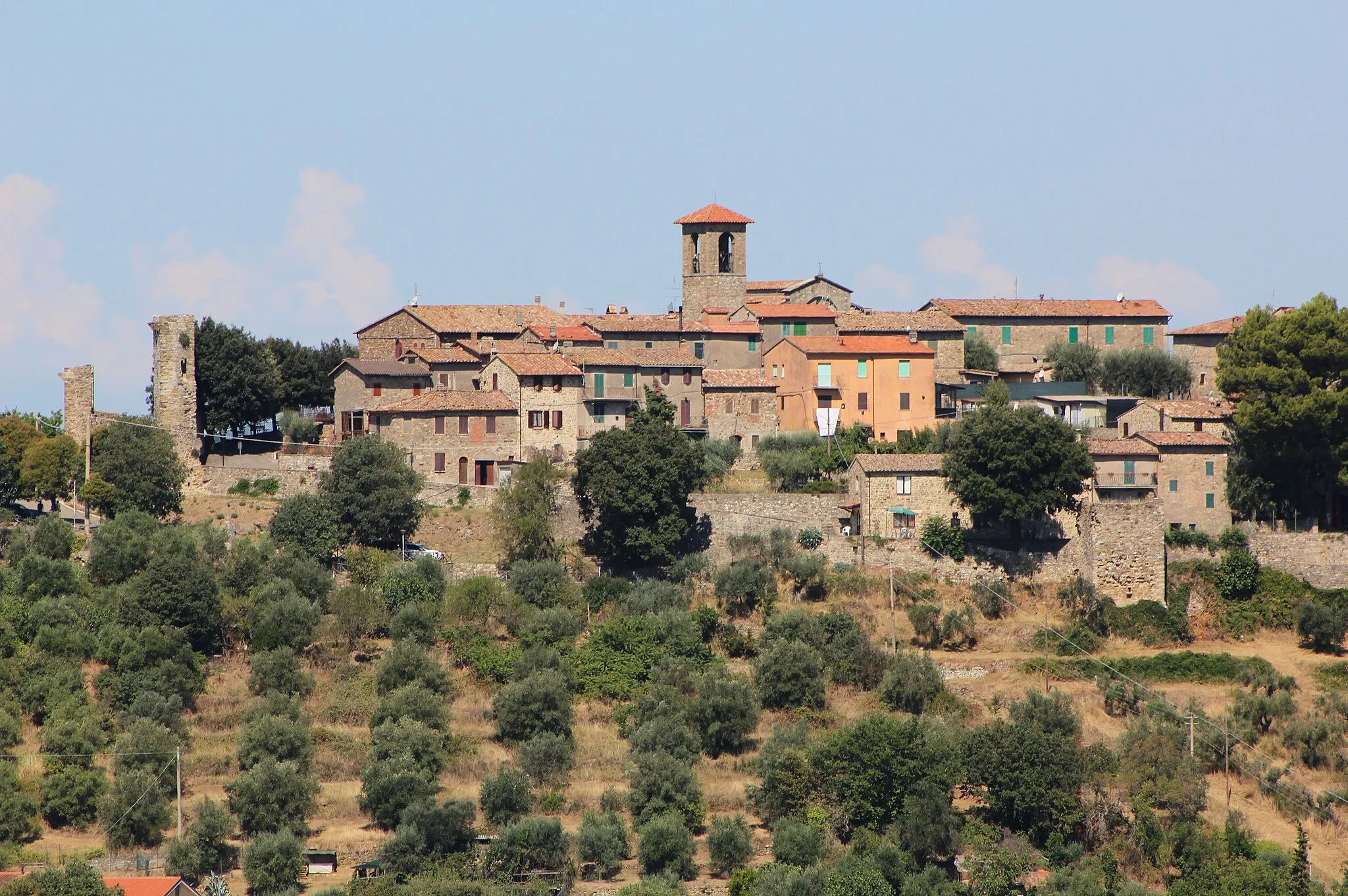Photo showing: Panorama of Montecolognola, hamlet of Magione, Province of Perugia, Umbria, Italy