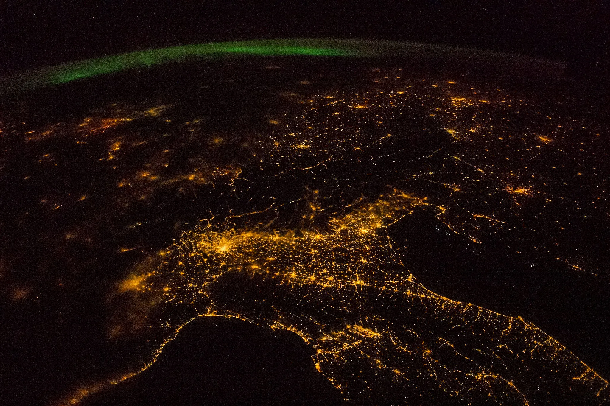 Photo showing: View of Earth taken during ISS Expedition 41.