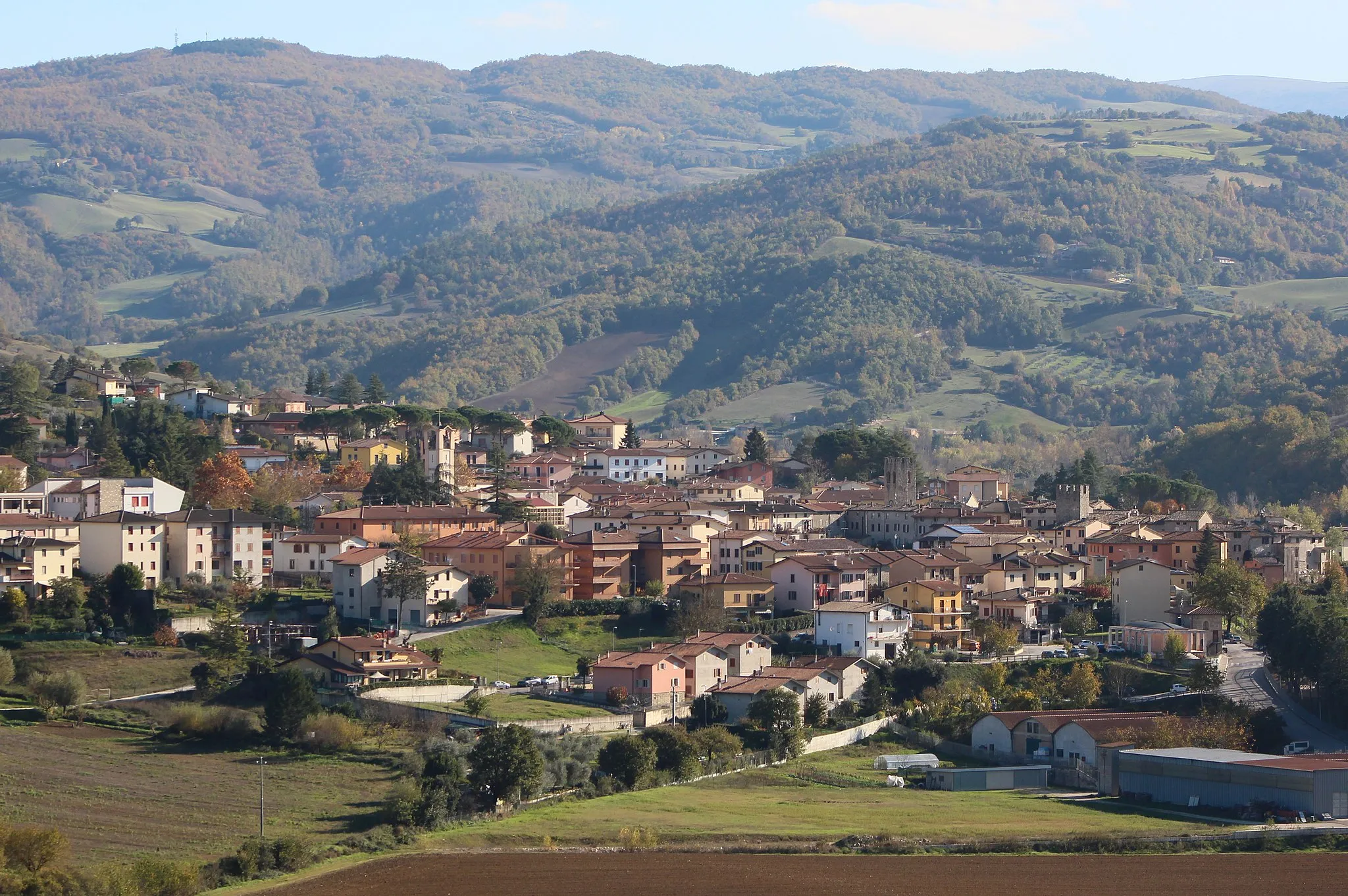 Photo showing: View of Valfabbrica, Province of Perugia, Umbria, Italy