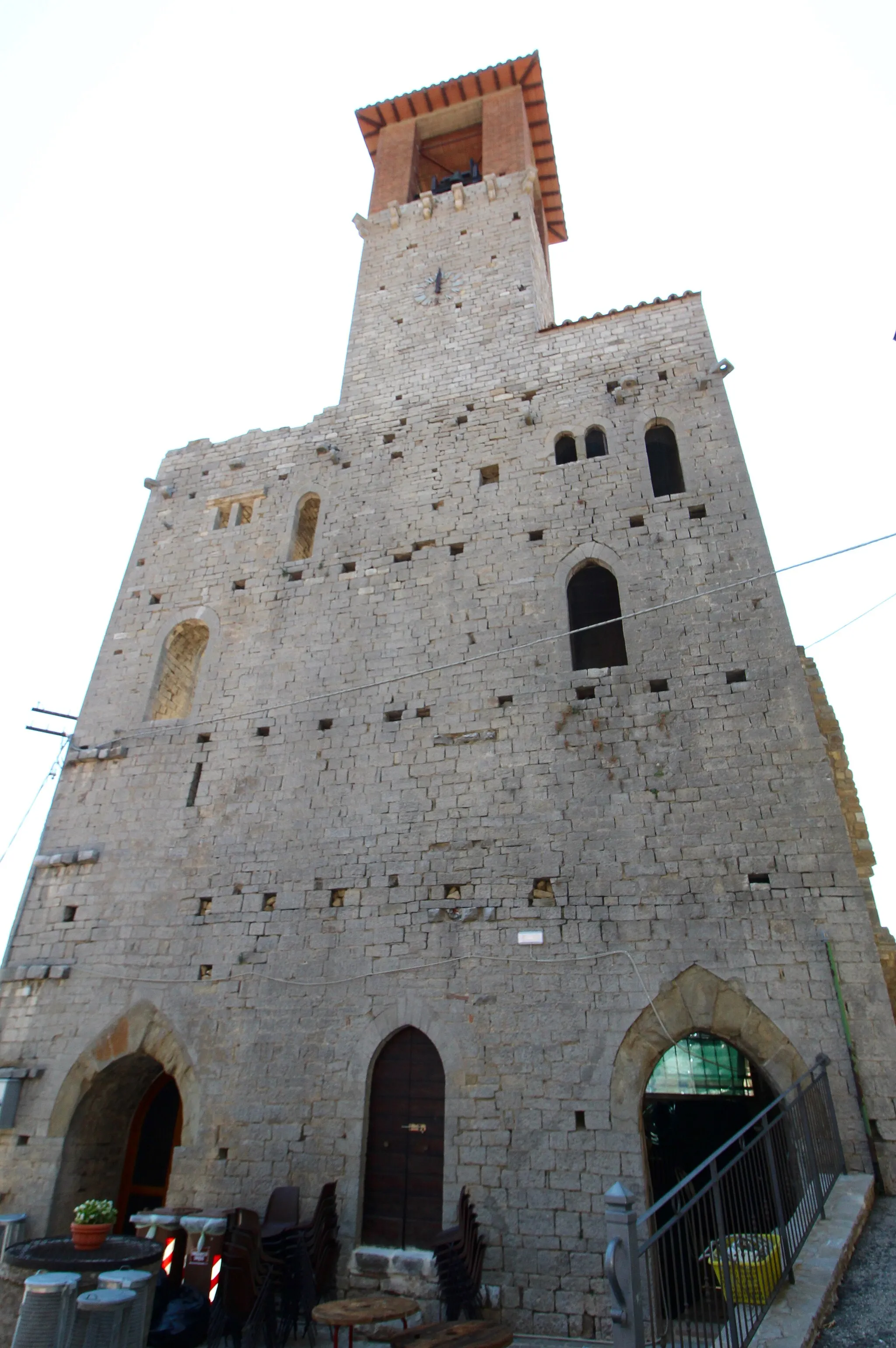 Photo showing: Castle ruin Castello di Agello, Agello, hamlet of Magione, Umbria, Italy