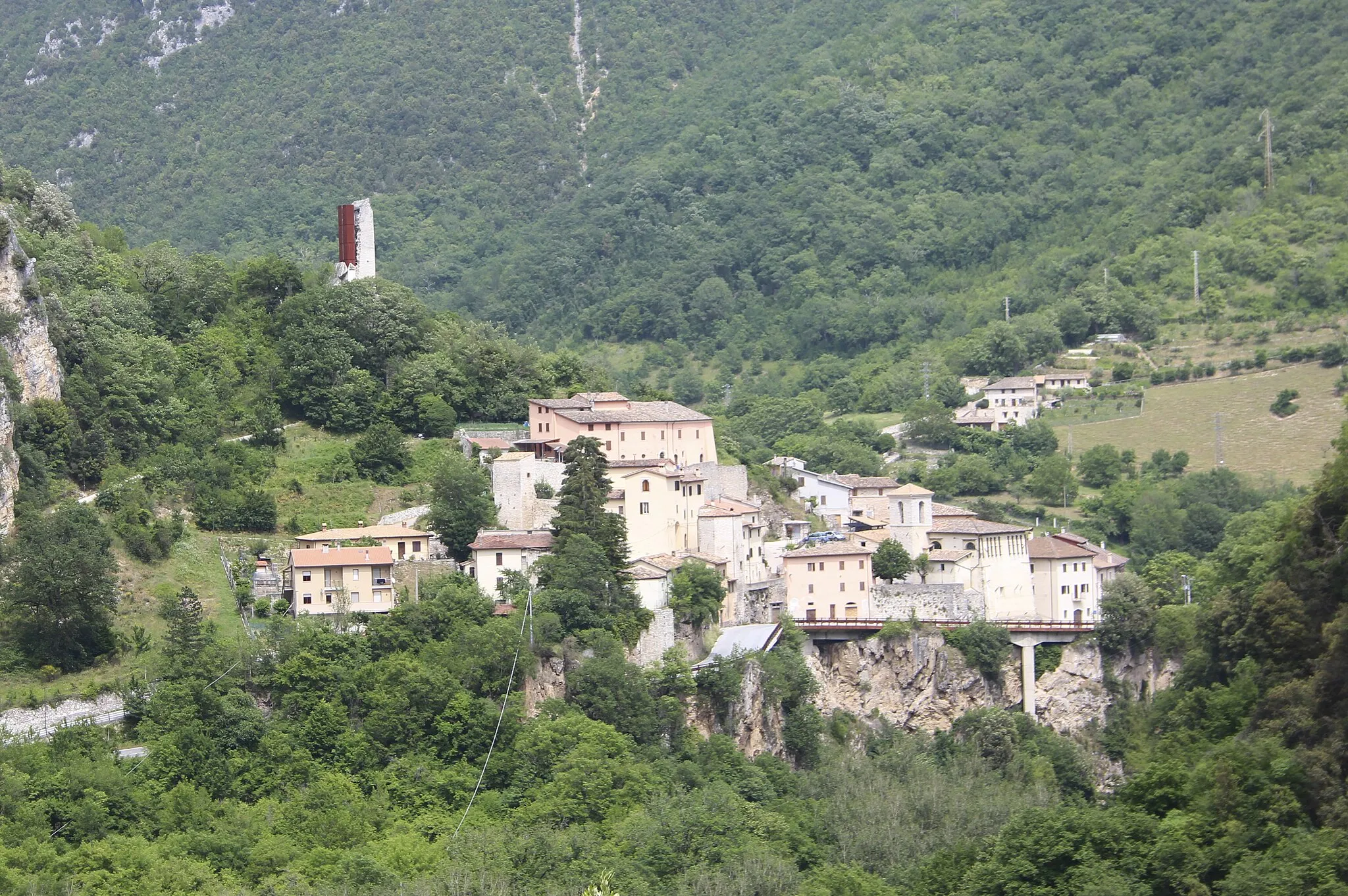 Photo showing: Panorama of Triponzo, hamlet of Cerreto di Spoleto, Province of Perugia, Umbria, Italy