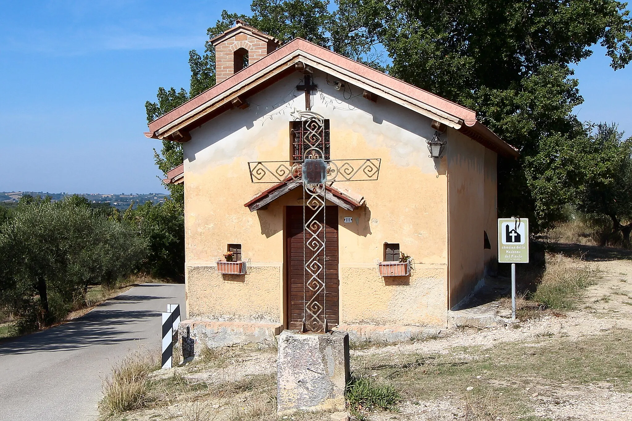 Photo showing: church Madonna del Pianto (Castagnola, Giano dell'Umbria, Province of Perugia, Umbria, Italy)