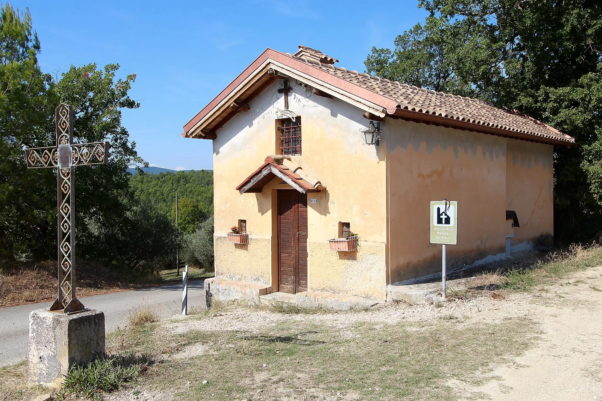 Photo showing: church Madonna del Pianto (Castagnola, Giano dell'Umbria, Province of Perugia, Umbria, Italy)