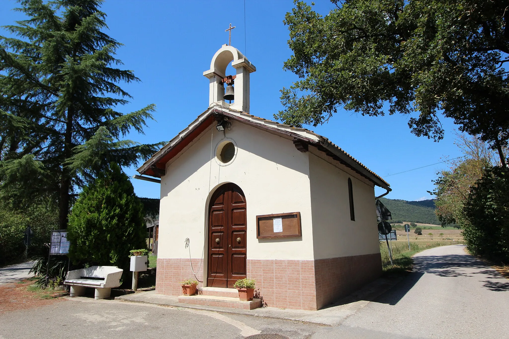 Photo showing: Church Santa Maria Goretti, Località Vallupina, Agello, hamlet of Magione, Umbria, Italy