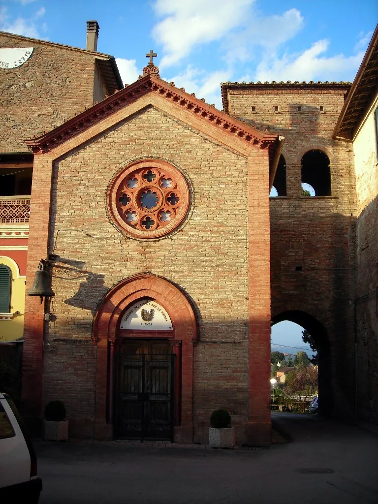 Photo showing: Chapel for war memorial of Sant'Enea, Perugia, Umbria, Italy