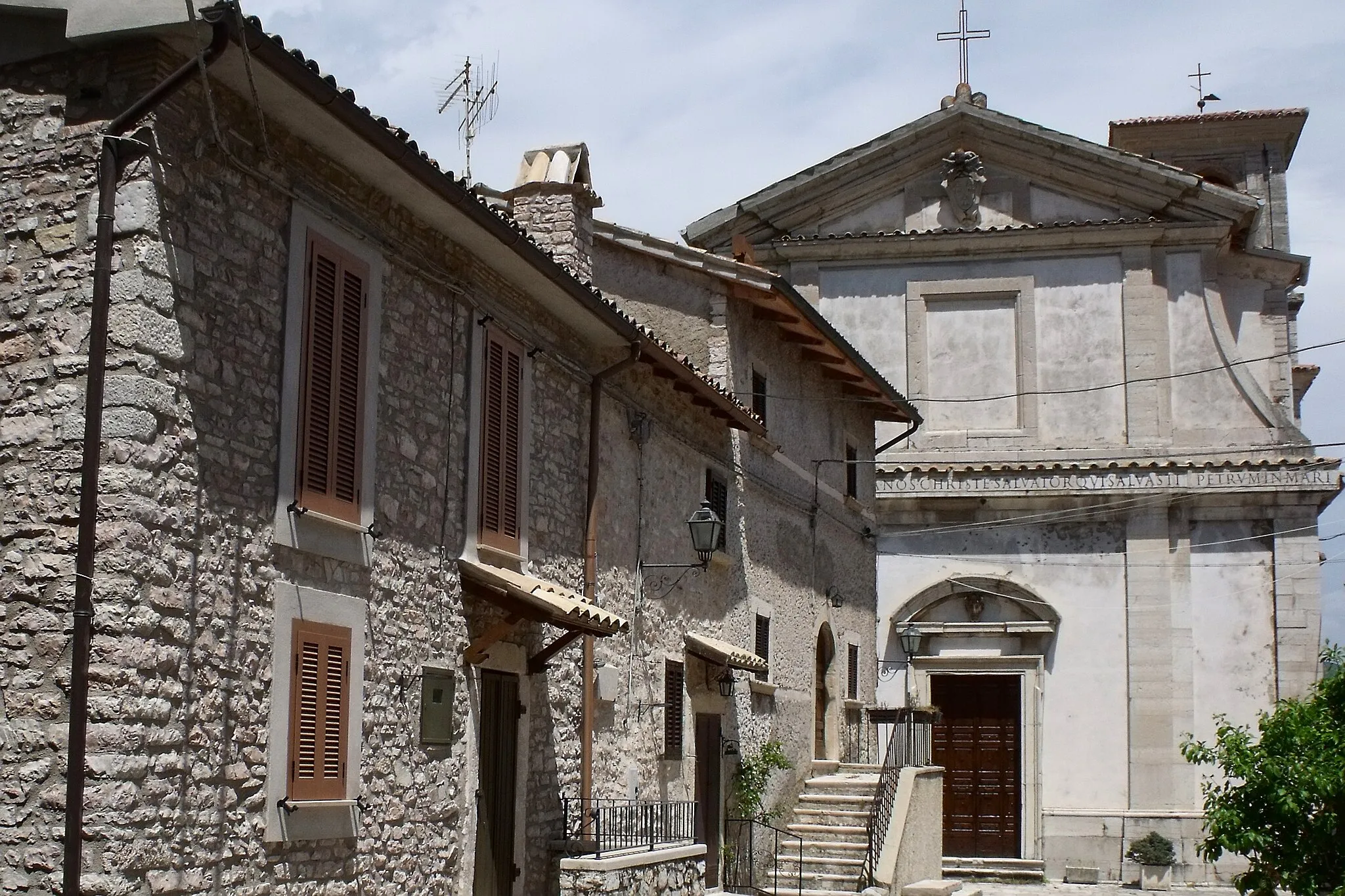 Photo showing: church San Salvatore, Usigni, hamlet of Poggiodomo, Province of Perugia, Umbria, Italy