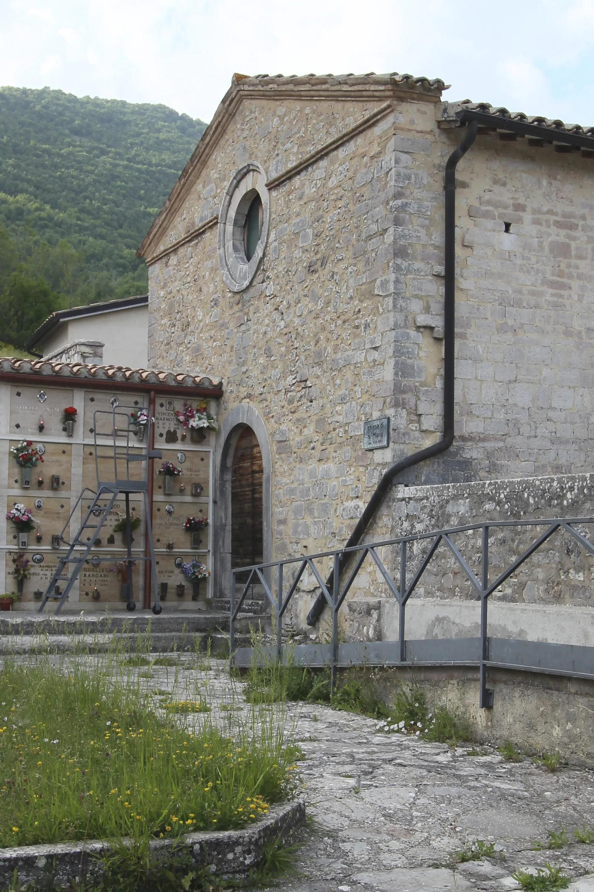 Photo showing: Church Santa Maria de Pedemonte, località Piedilacosta, Meggiano, hamlet of Vallo di Nera, Umbria, Italy