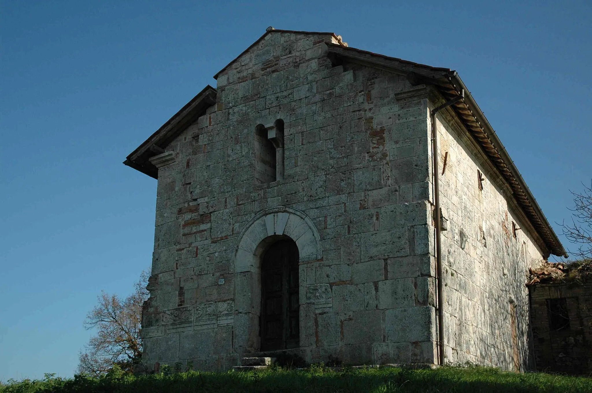 Photo showing: Chiesa di San Lorenzo, in località Farnetta, nel comune di Montecastrilli (provincia di Terni).
Fonte Opera propria
Data 02/04/08

Autore Me medesimo