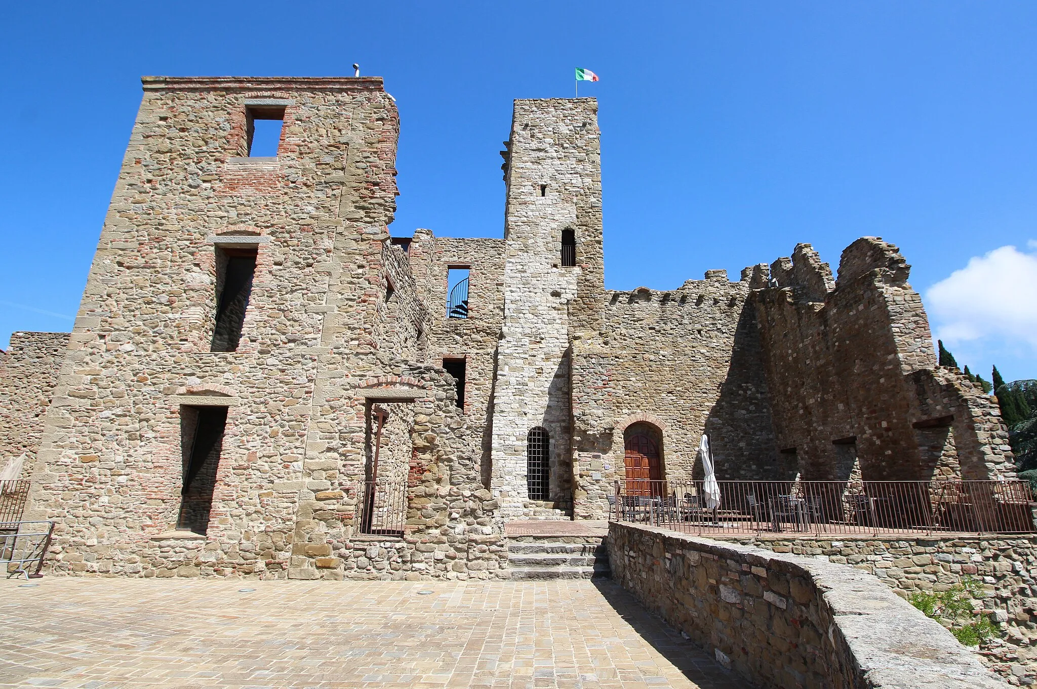 Photo showing: Castle Rocca di Passignano, Passignano sul Trasimeno, Province of Perugia, Umbria, Italy