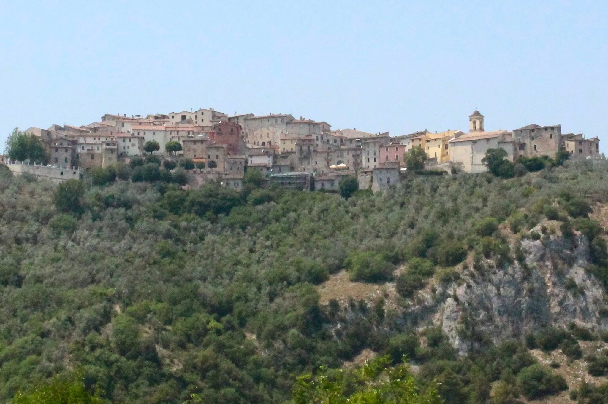 Photo showing: Panorama of Montefranco, Province of Terni, Umbria, Italy