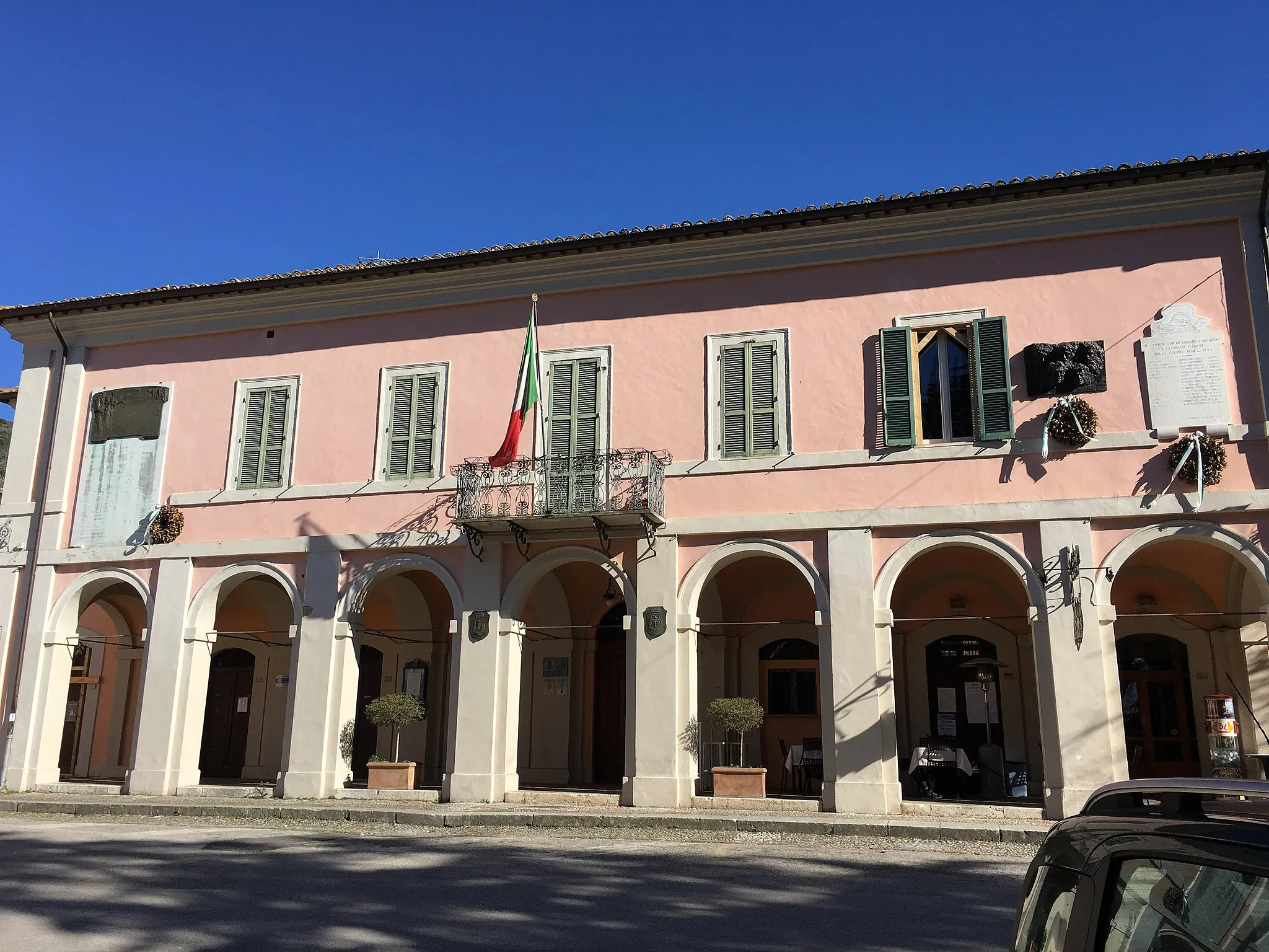 Photo showing: Palazzo comunale di Campello sul Clitunno, località La Bianca