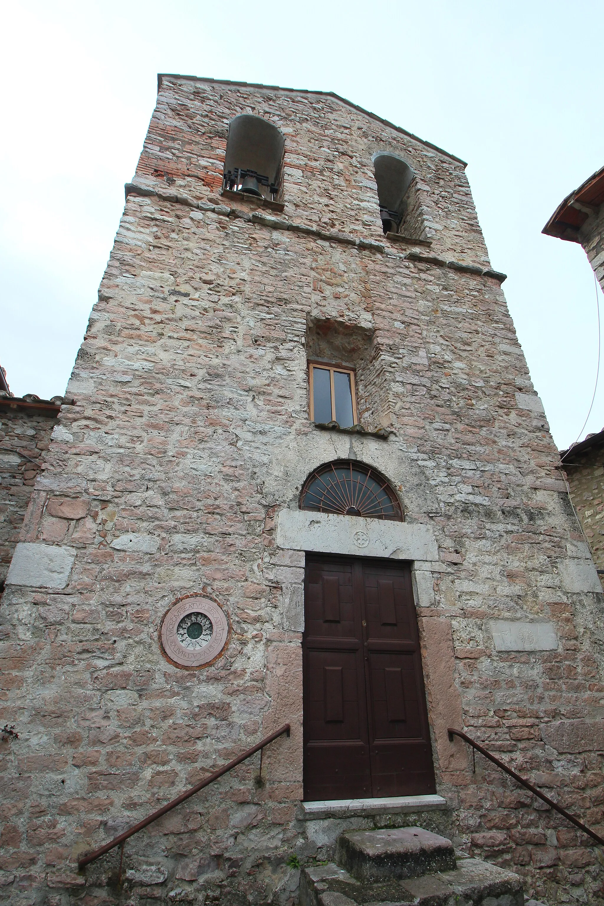 Photo showing: church Santi Vincenzo e Anastasio, Finocchieto, hamlet of Stroncone, Province of Terni, Umbria, Italy