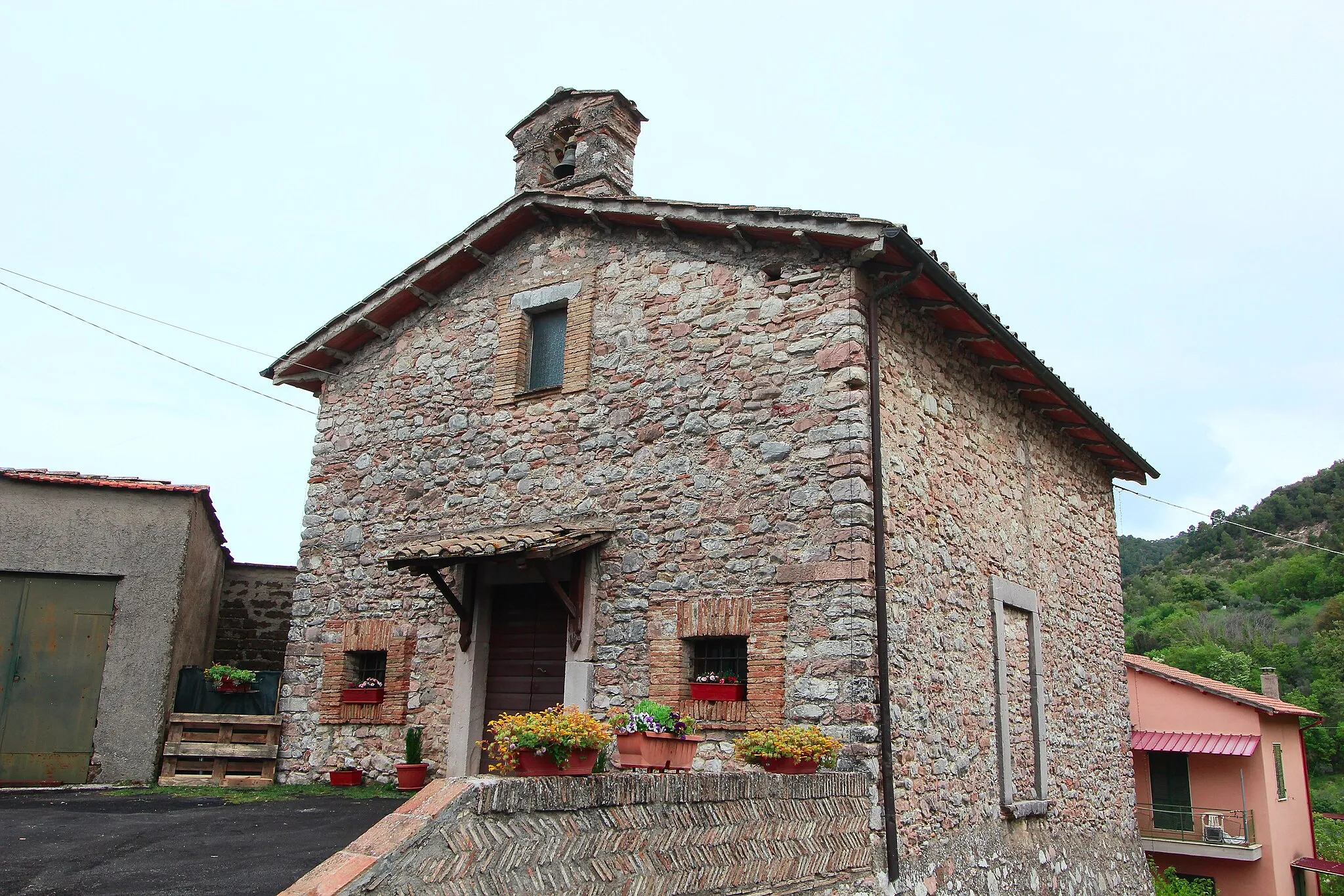 Photo showing: church Santa Maria del Carmelo, Finocchieto, hamlet of Stroncone, Province of Terni, Umbria, Italy