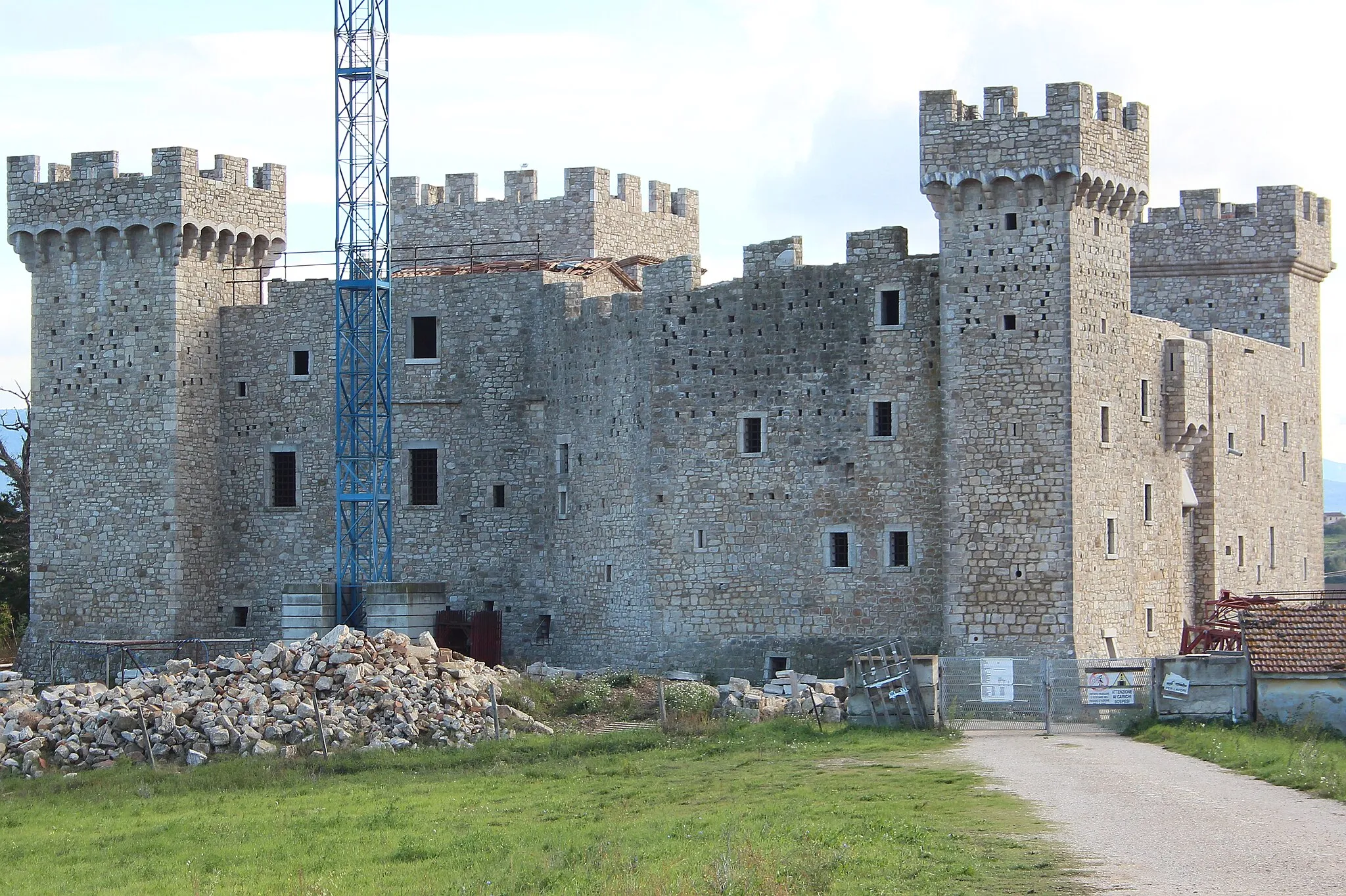 Photo showing: castle Castello di Fiore, Fiore, hamlet of Todi, Province of Perugia, Umbria, Italy