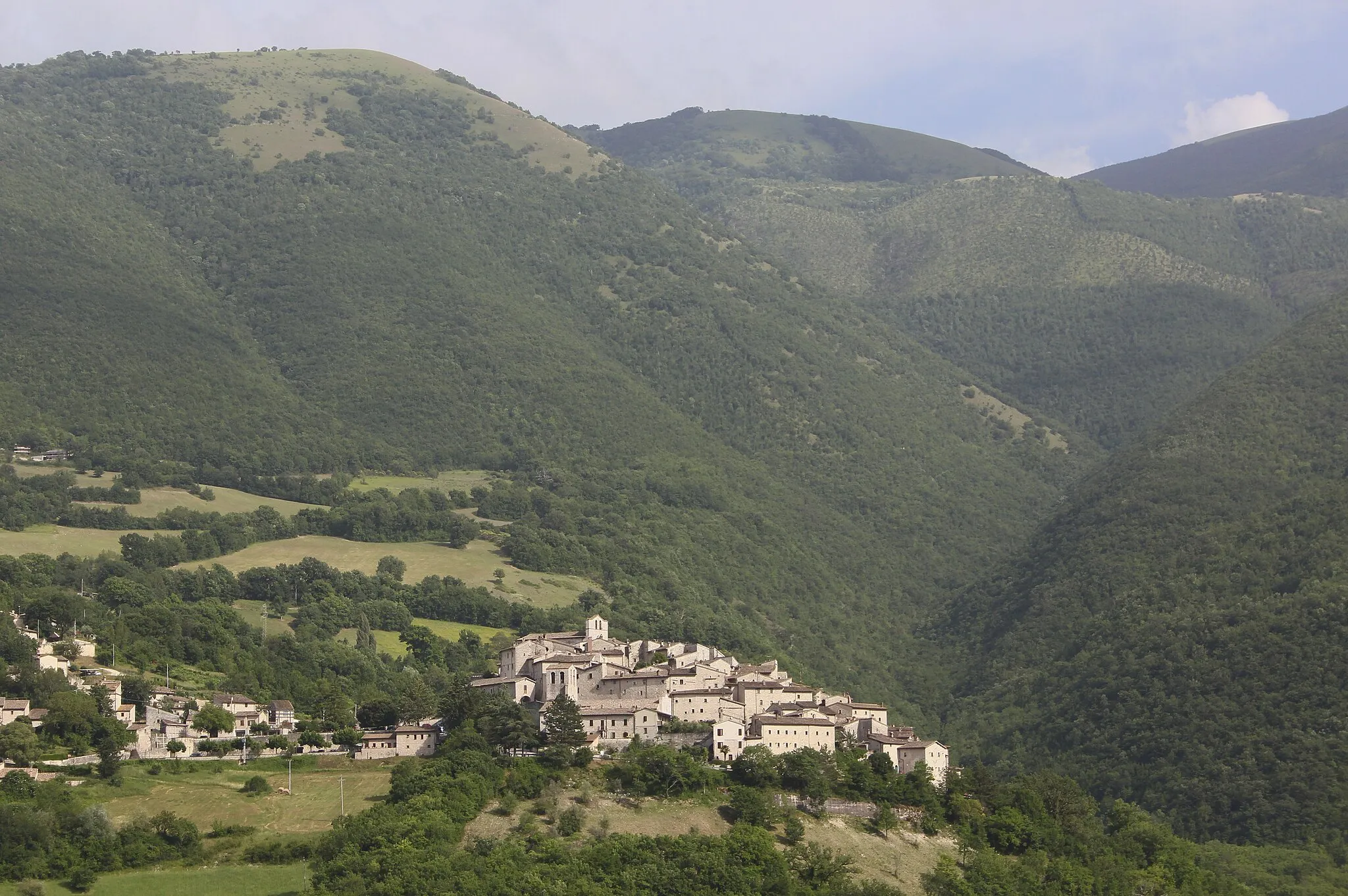 Photo showing: Panorama of Vallo di Nera, Province of Perugia, Umbria, Italy