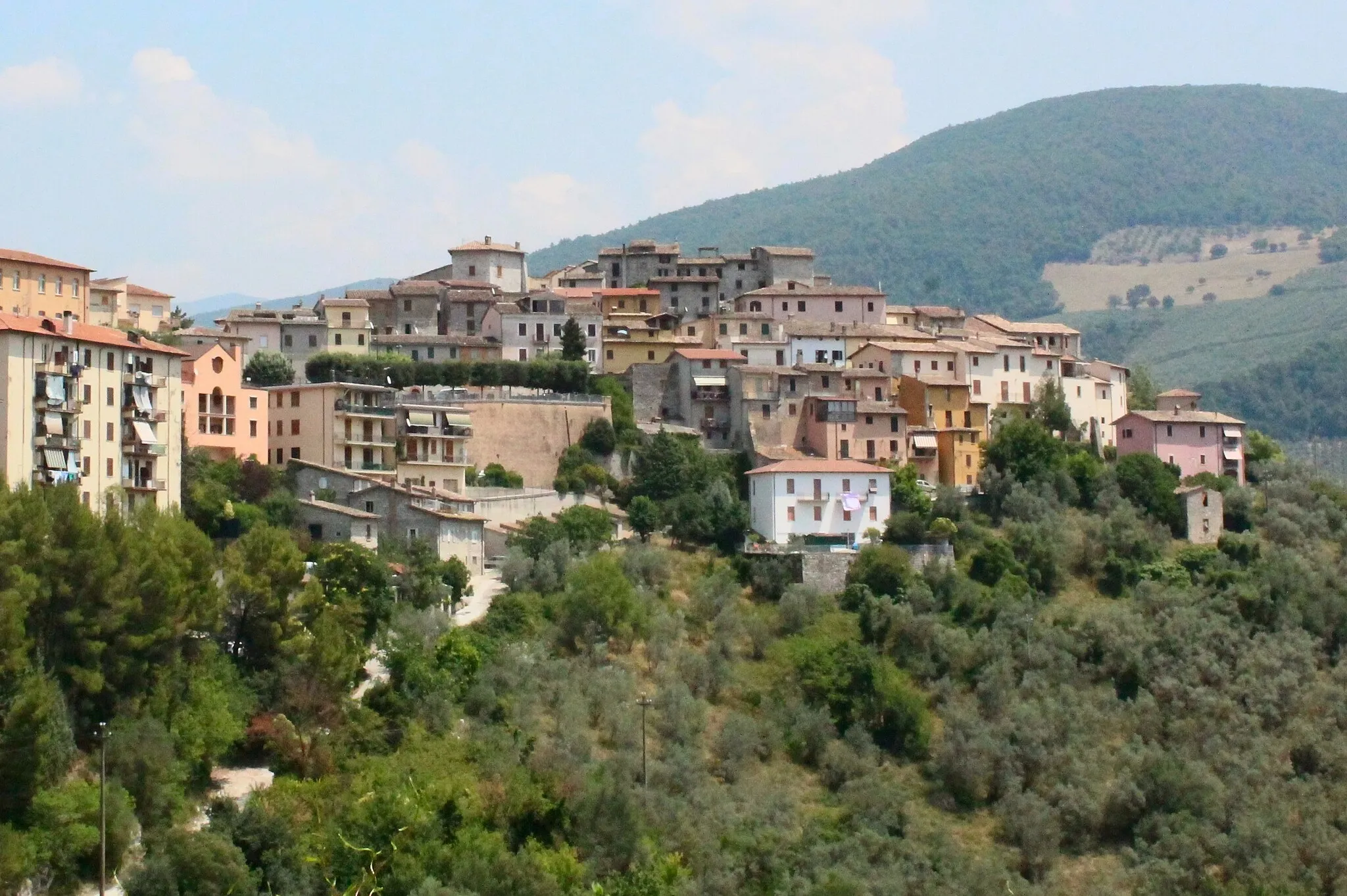Photo showing: Panorama of Montefranco, Province of Terni, Umbria, Italy