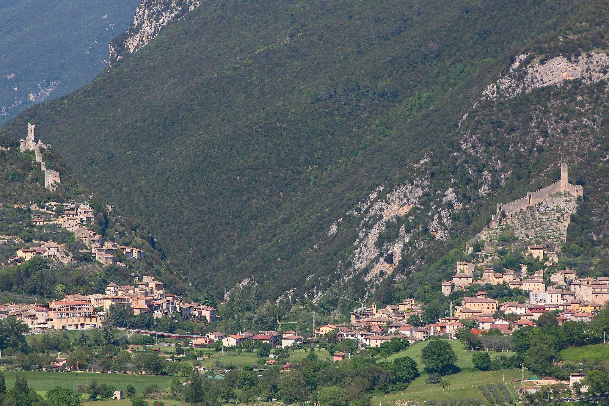 Photo showing: Panorama of Ferentillo (Matterella and Precetto), Province of Terni, Umbria, Italy