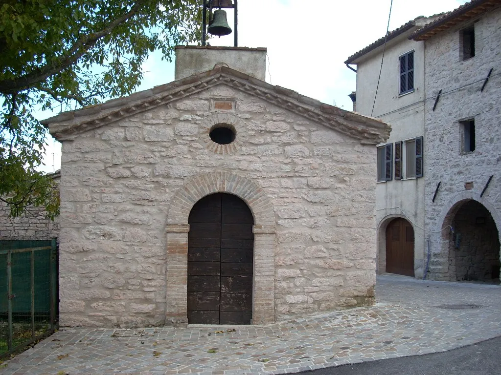 Photo showing: Vallina, frazione di Fabriano: la chiesa di San Giorgio.