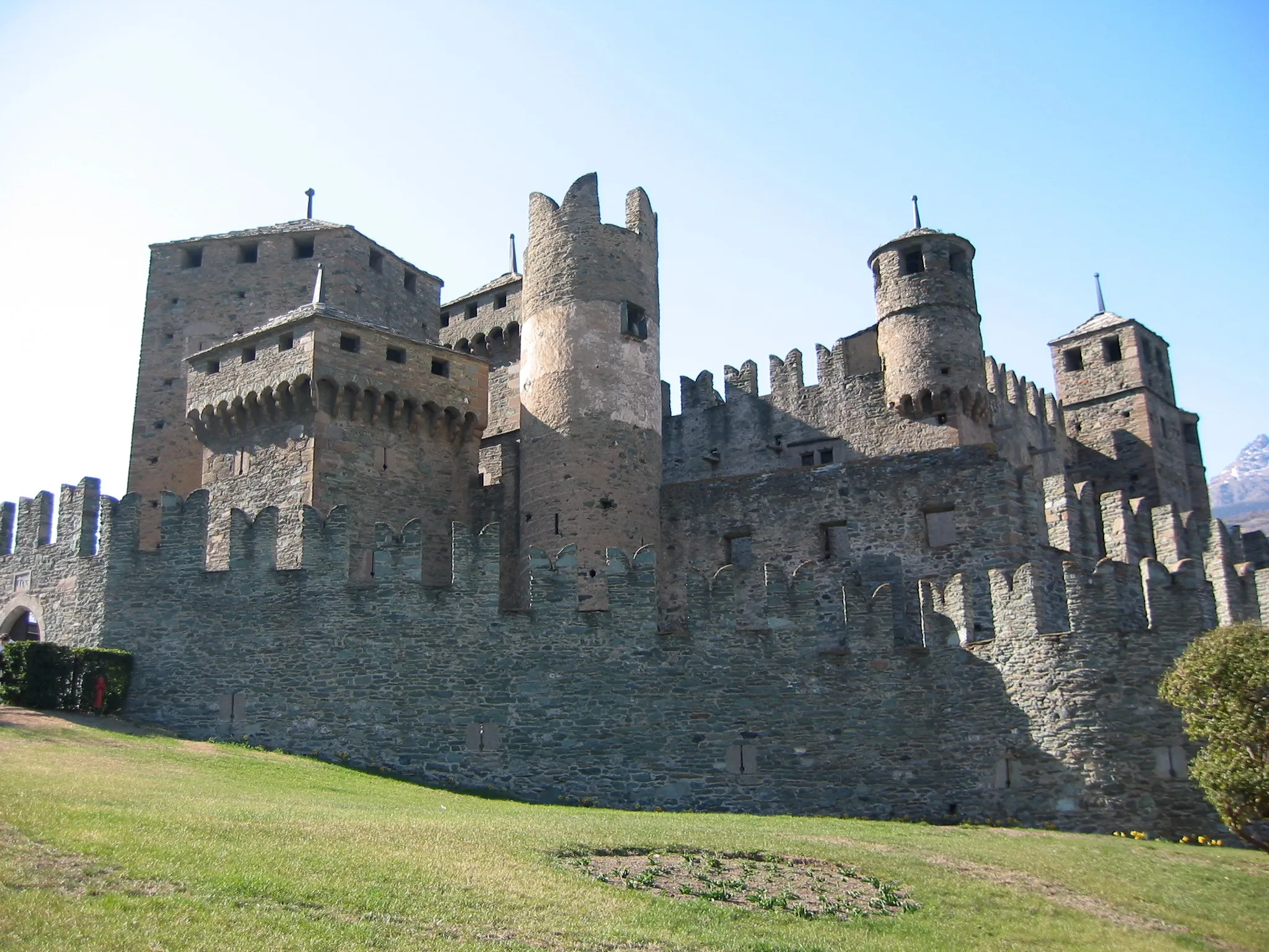 Photo showing: Castle of Fénis