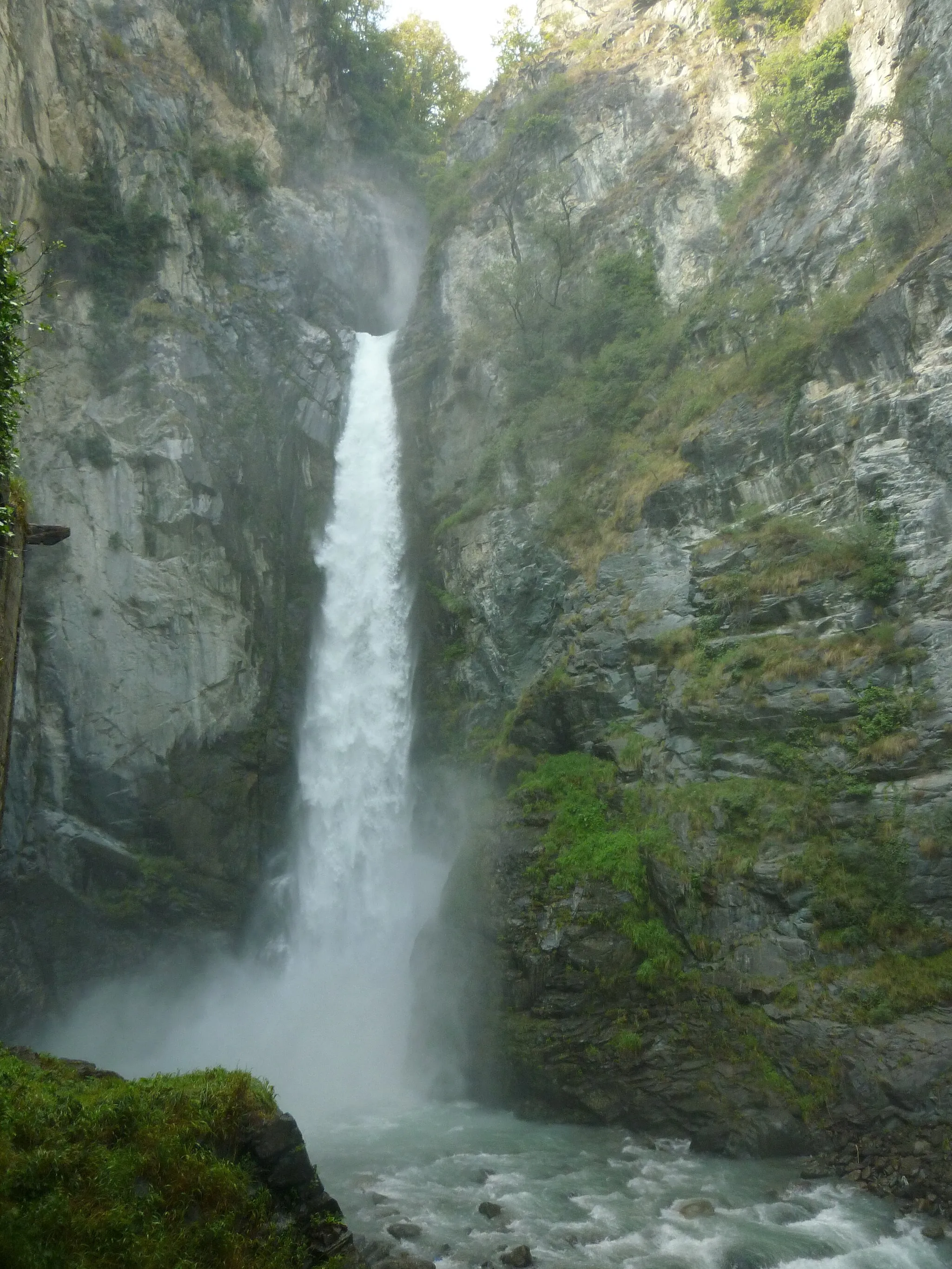 Photo showing: Cascade_d'Isollaz à Challand-Saint-Victor (Vallée d'Aoste - Italie)