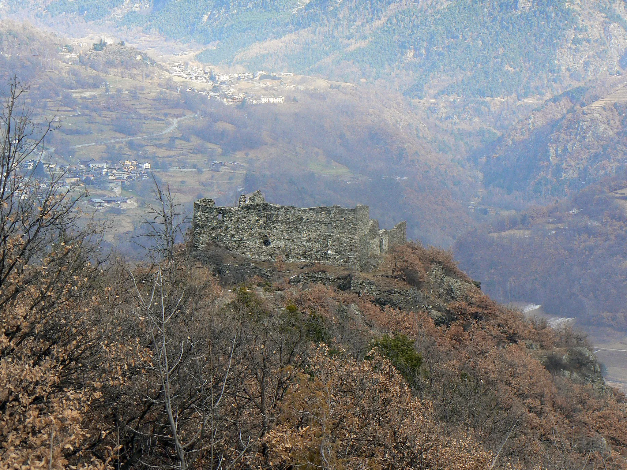 Photo showing: Castello di Villa, Challand-Saint-Victor, Valle d'Aosta, Italia.