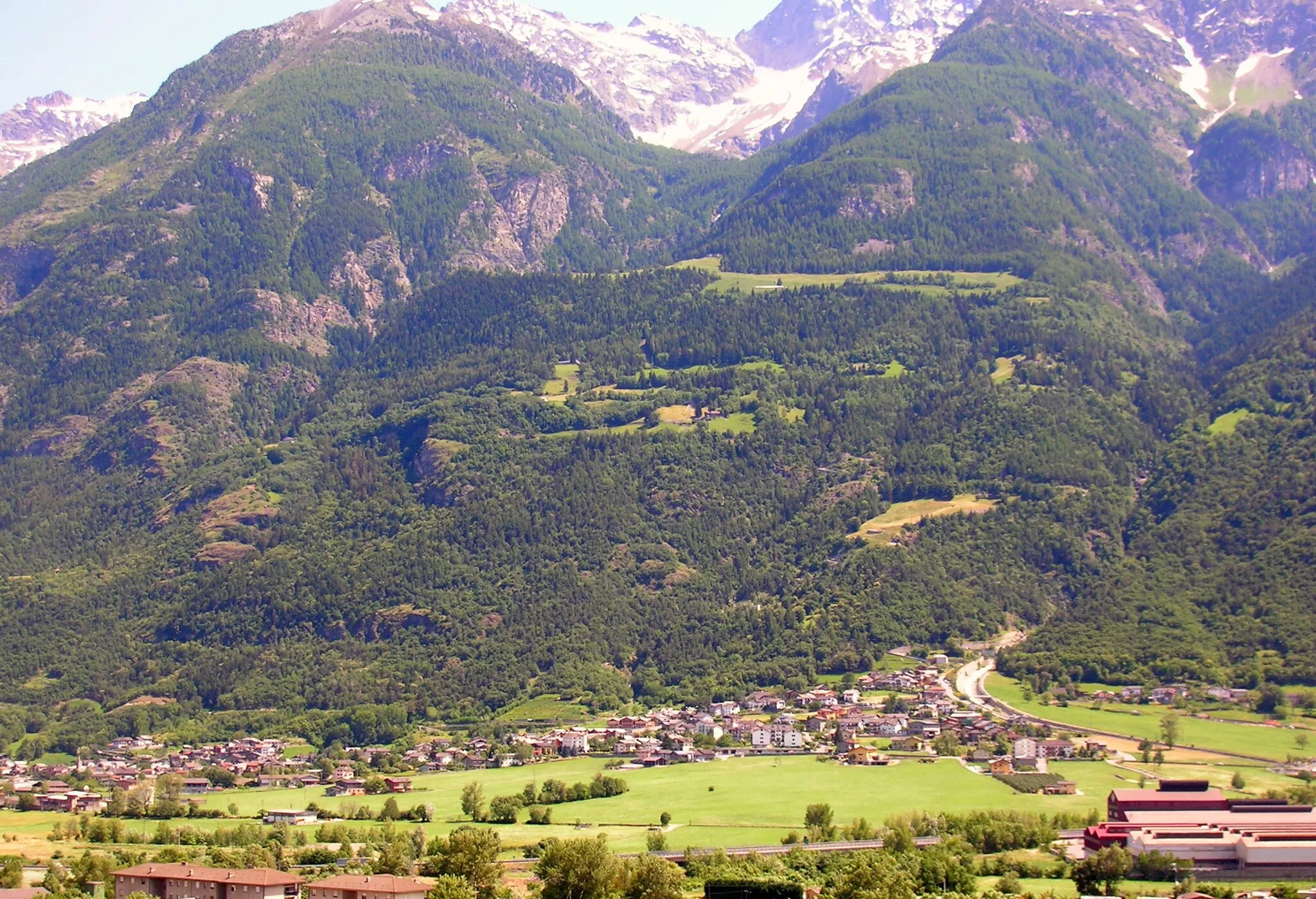 Photo showing: Panorama di Pollein, Valle d'Aosta, Italia.