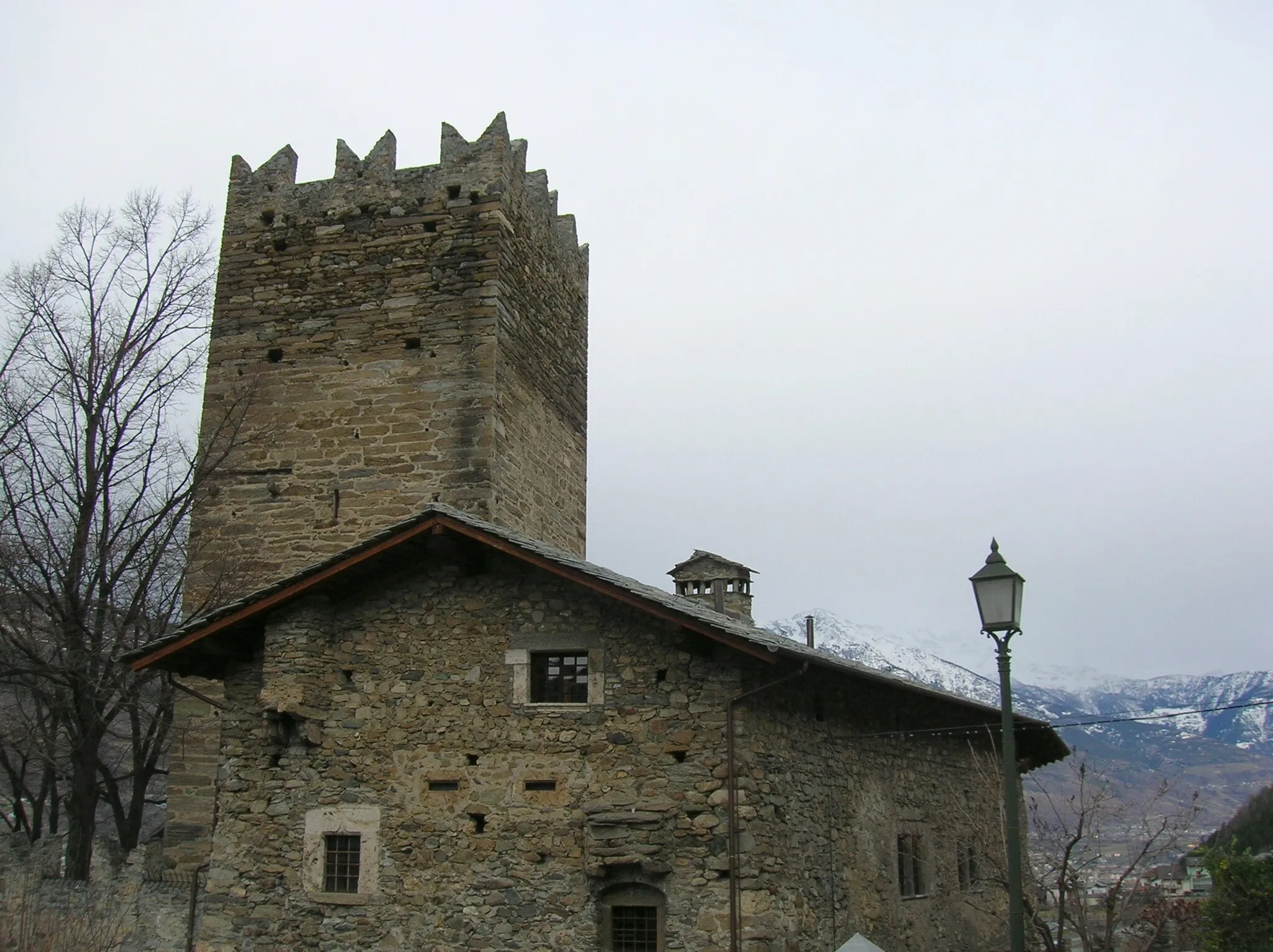 Photo showing: Castello di Tour de Ville - lato ovest (leggermente di sud-ovest), Gressan, Valle d'Aosta Italia.