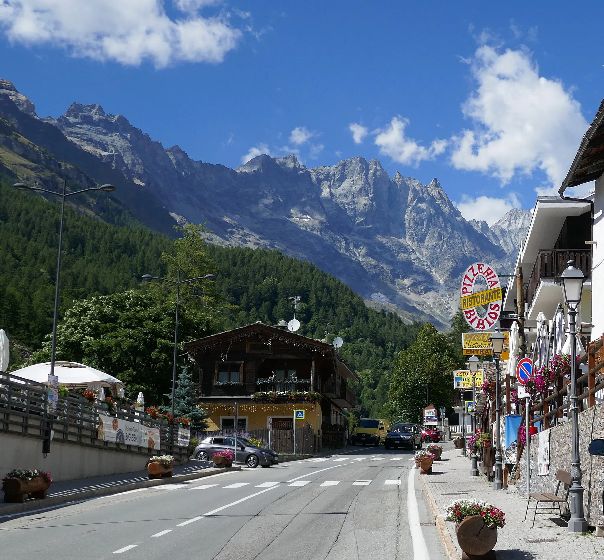 Photo showing: SR46 in Valtournenche