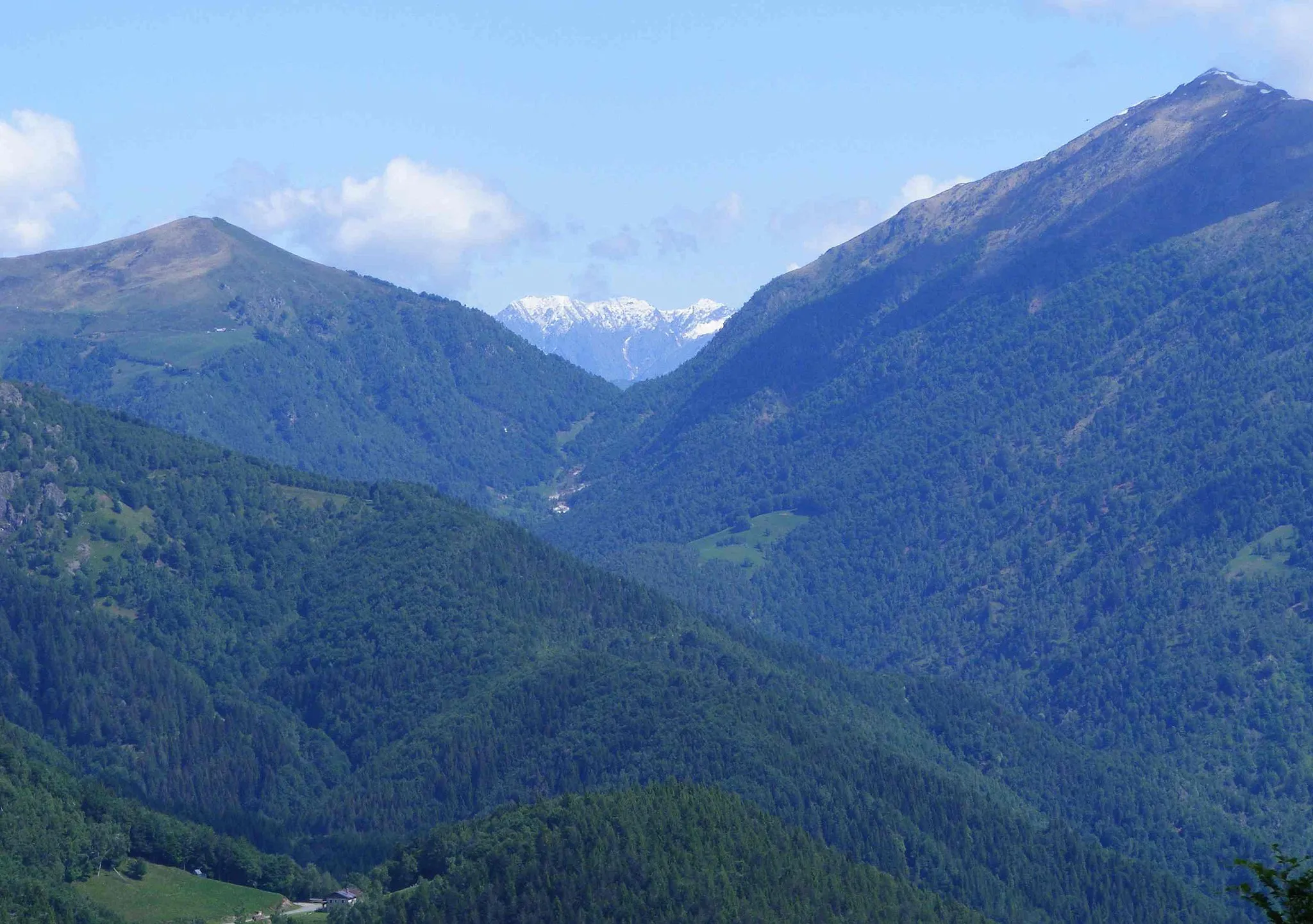 Photo showing: Bocchetta della Boscarola from Bocchetto di Sessera (Alpi Biellesi, Italy)