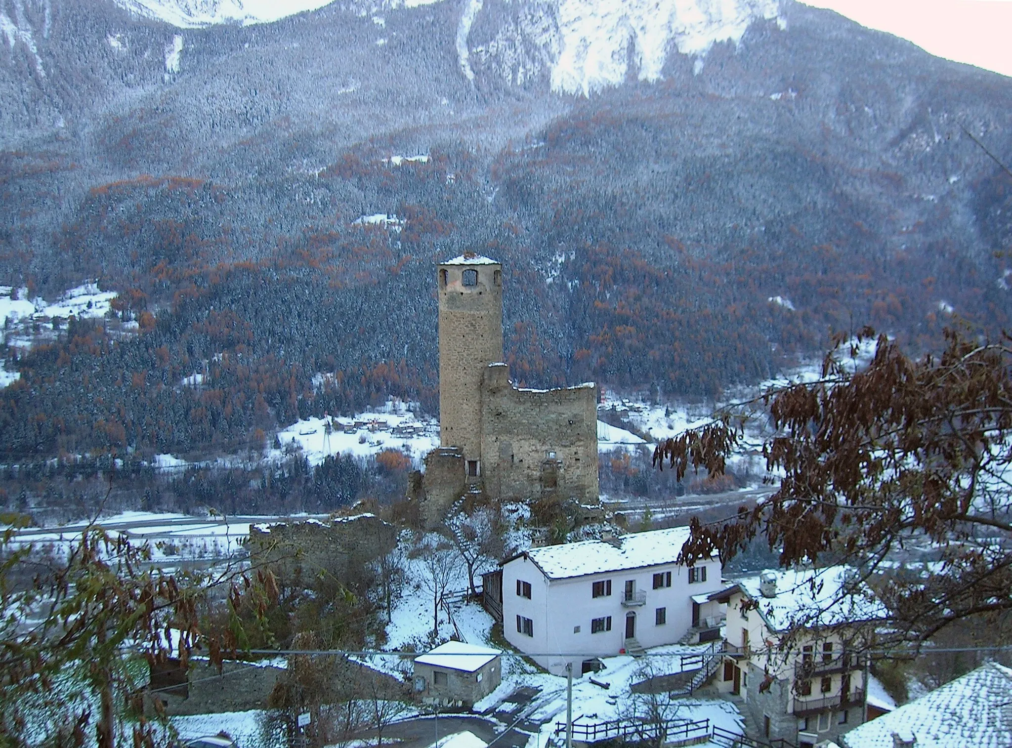 Photo showing: Castello di Châtelard  in inverno. La Salle, Valle d'Aosta, Italia.