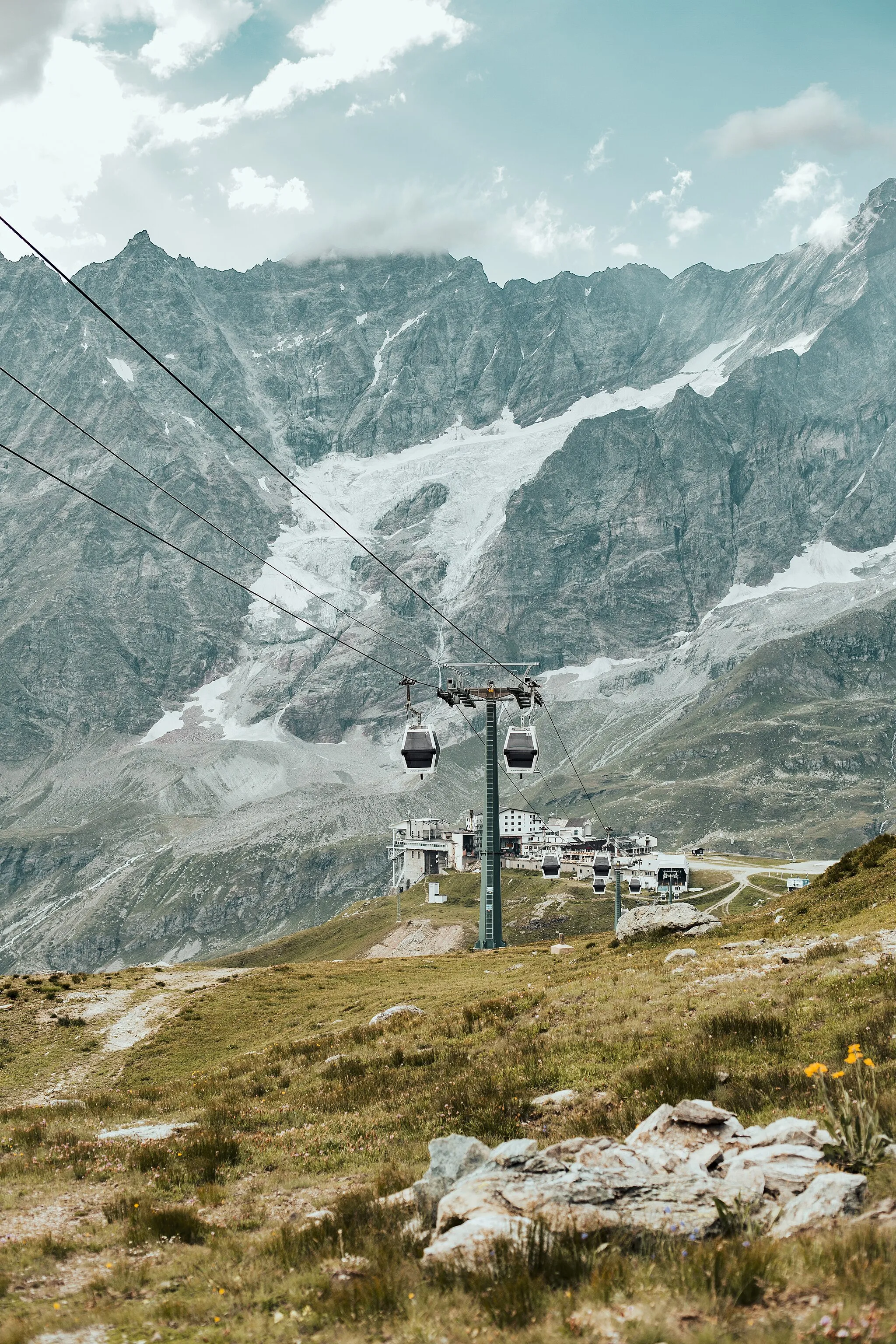 Photo showing: Blick auf Plan Maison und Seilbahn