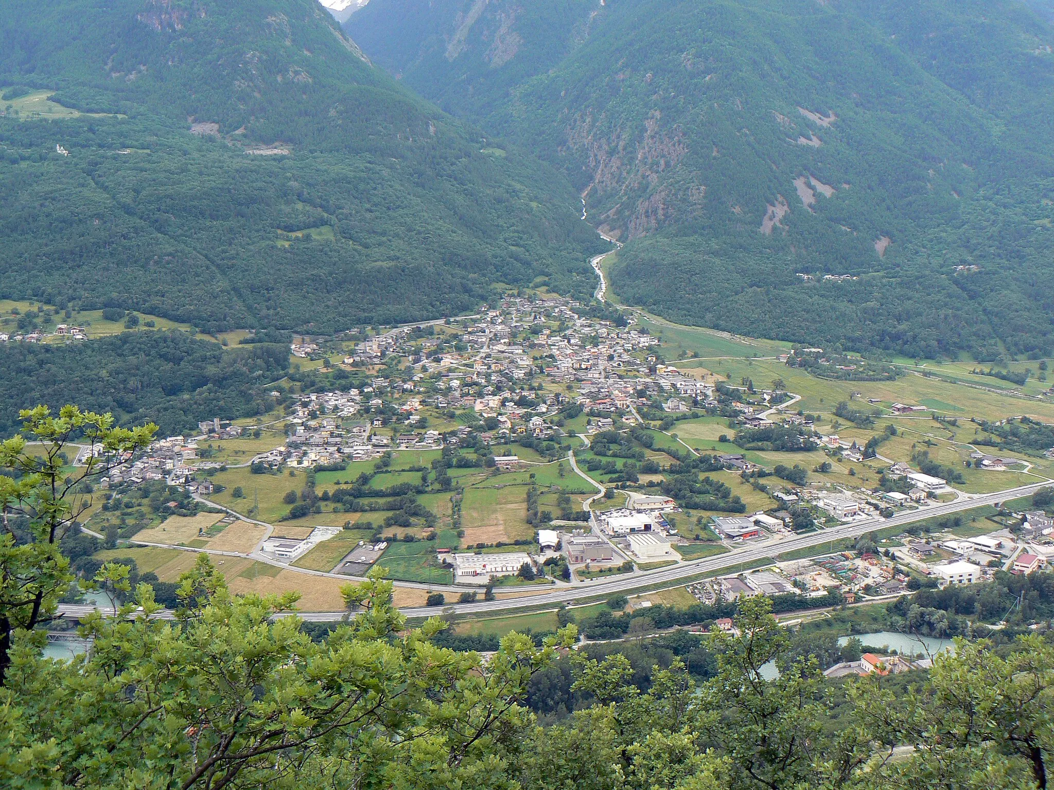 Photo showing: panorama di Saint-Marcel, Valle d'Aosta, Italia.