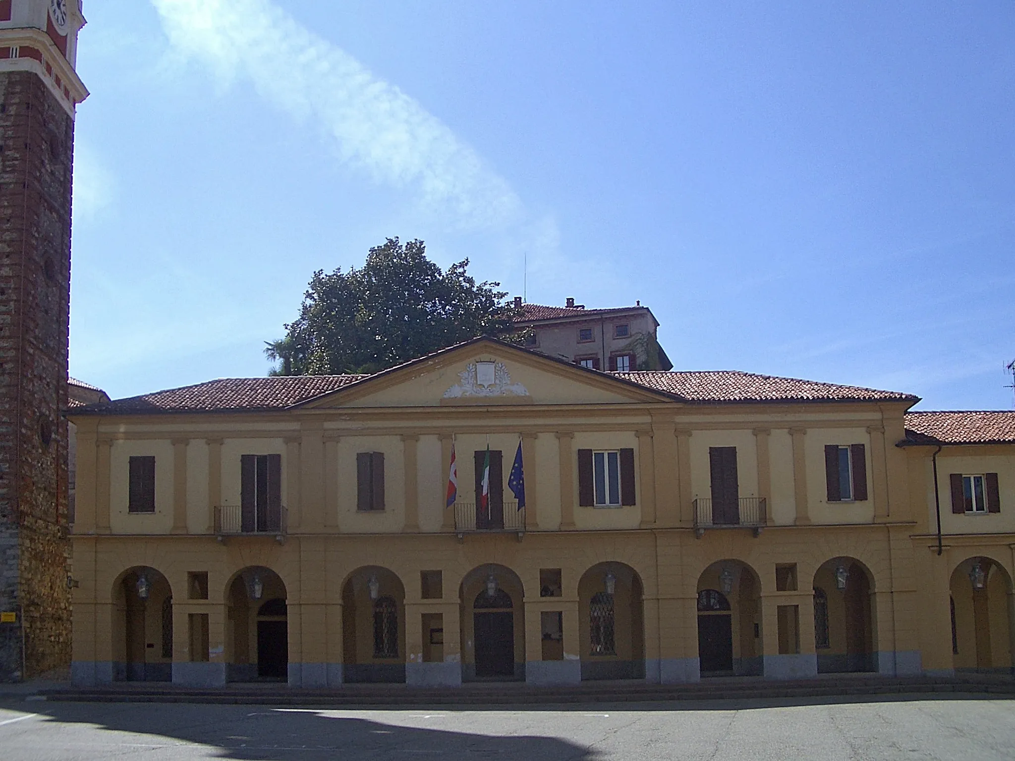 Photo showing: Azeglio, the town-hall