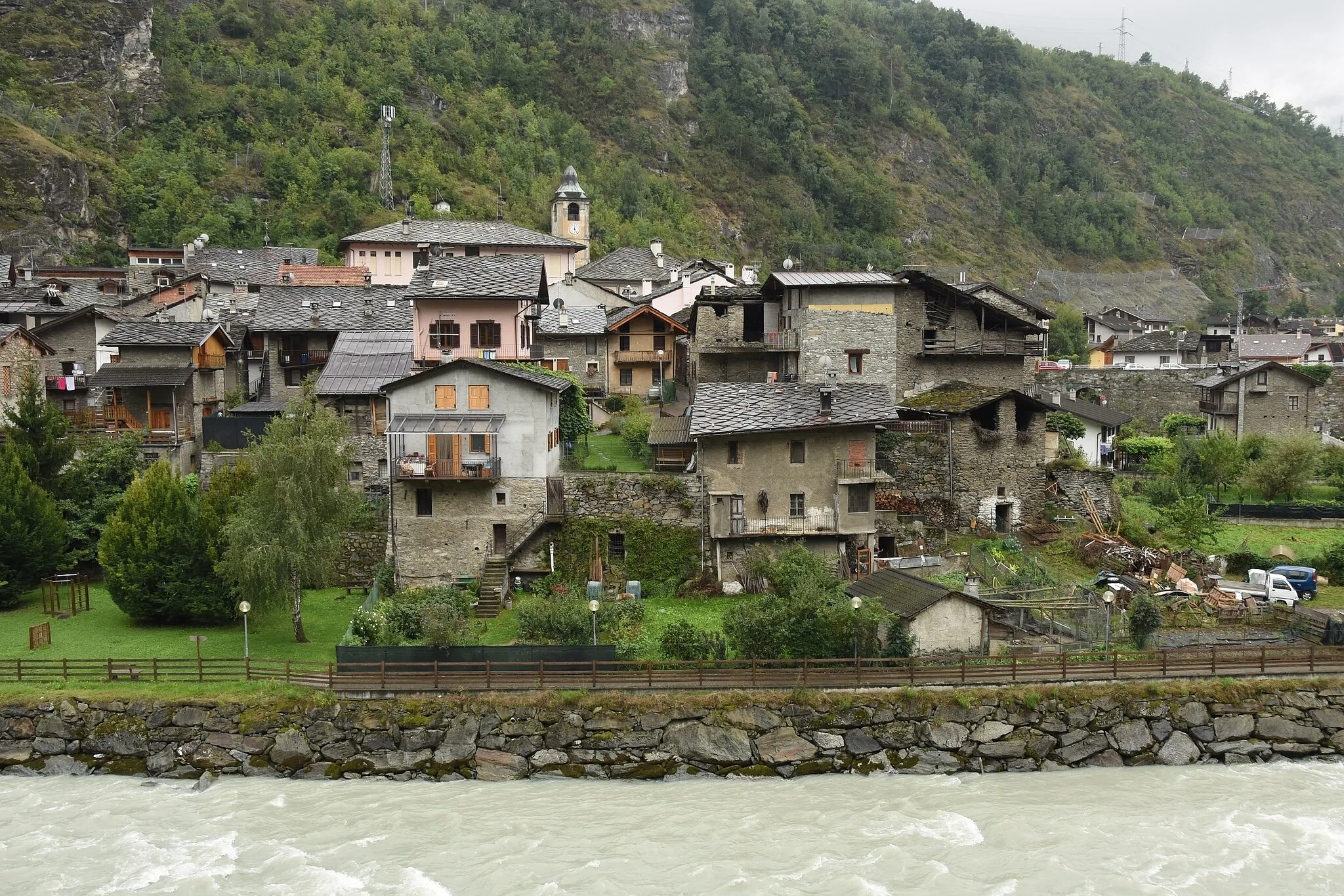 Photo showing: PUEBLO EN EL VALLE DE AOSTA