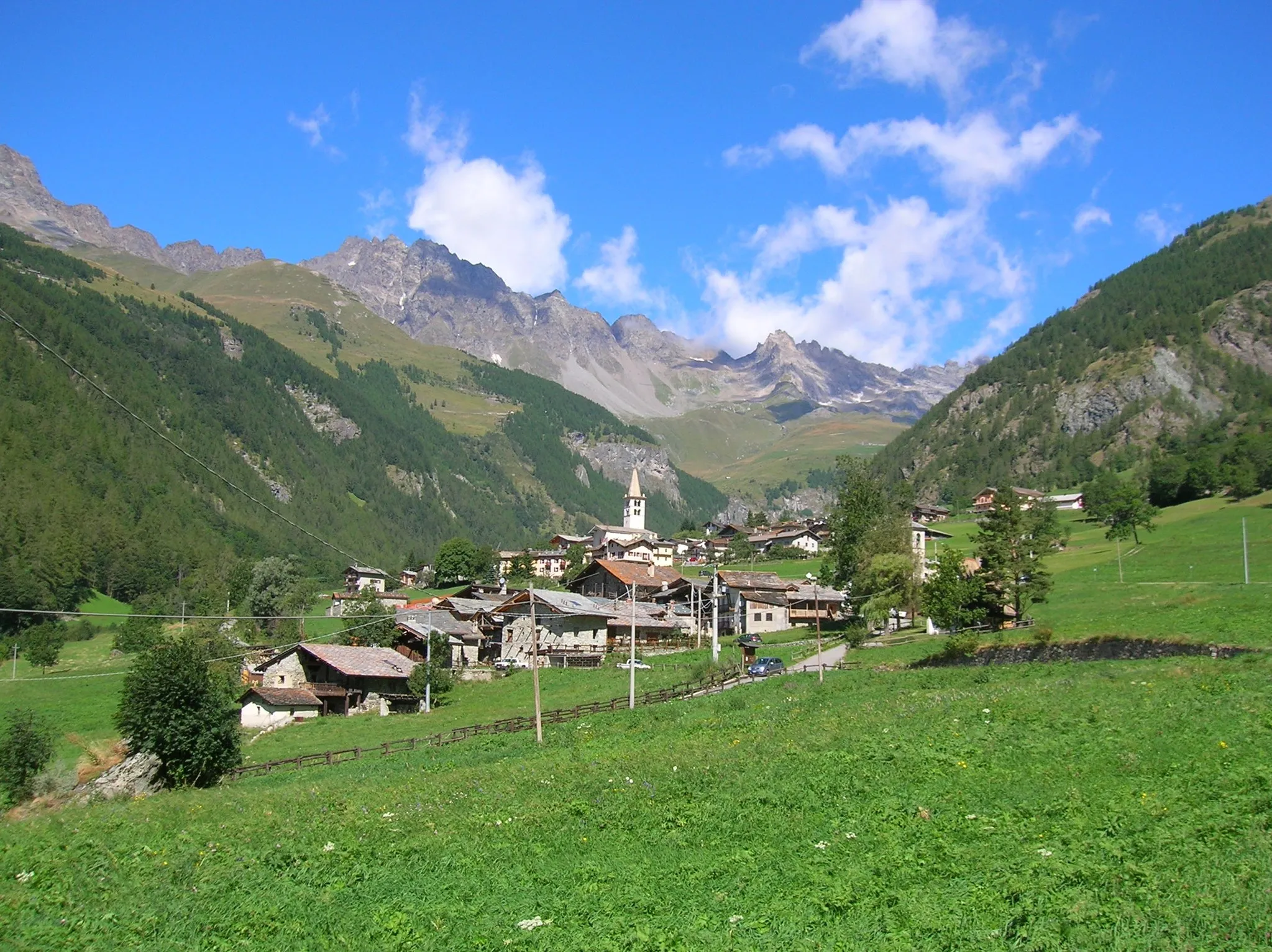 Photo showing: Panorama di Ollomont, Valle d'Aosta, Italia.